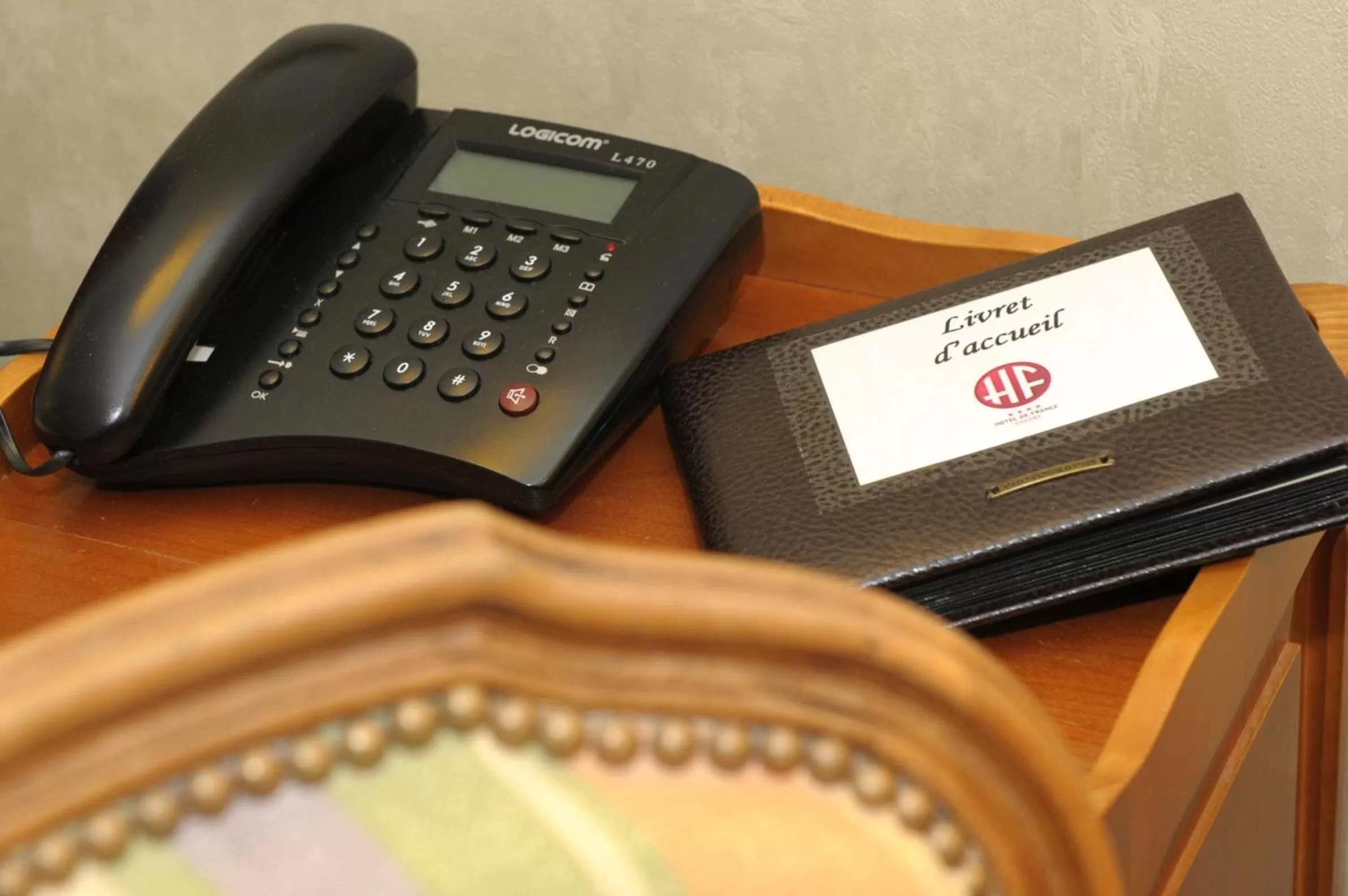 Decorative detail in Hôtel De France