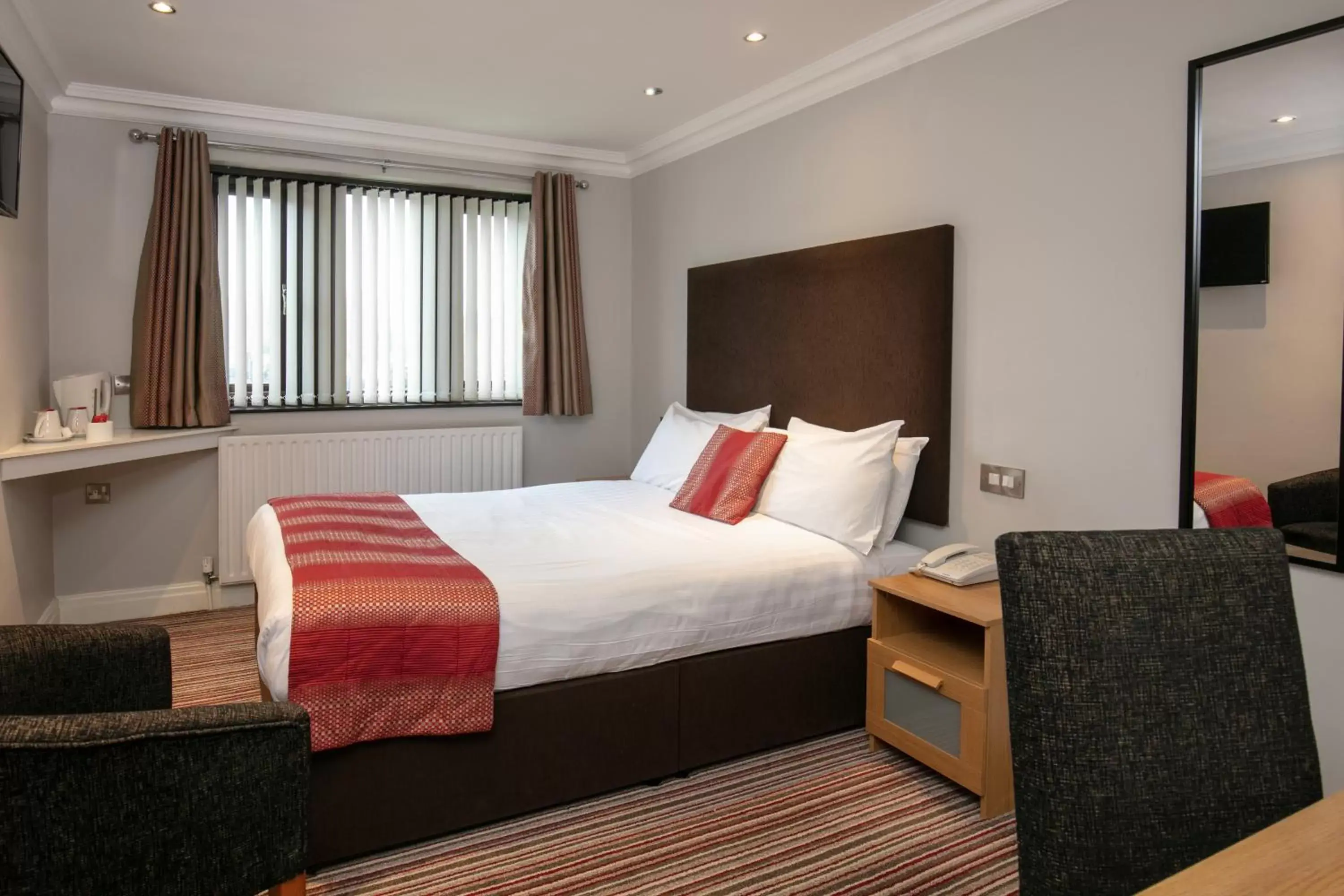 Bedroom, Bed in Best Western Bradford Guide Post Hotel