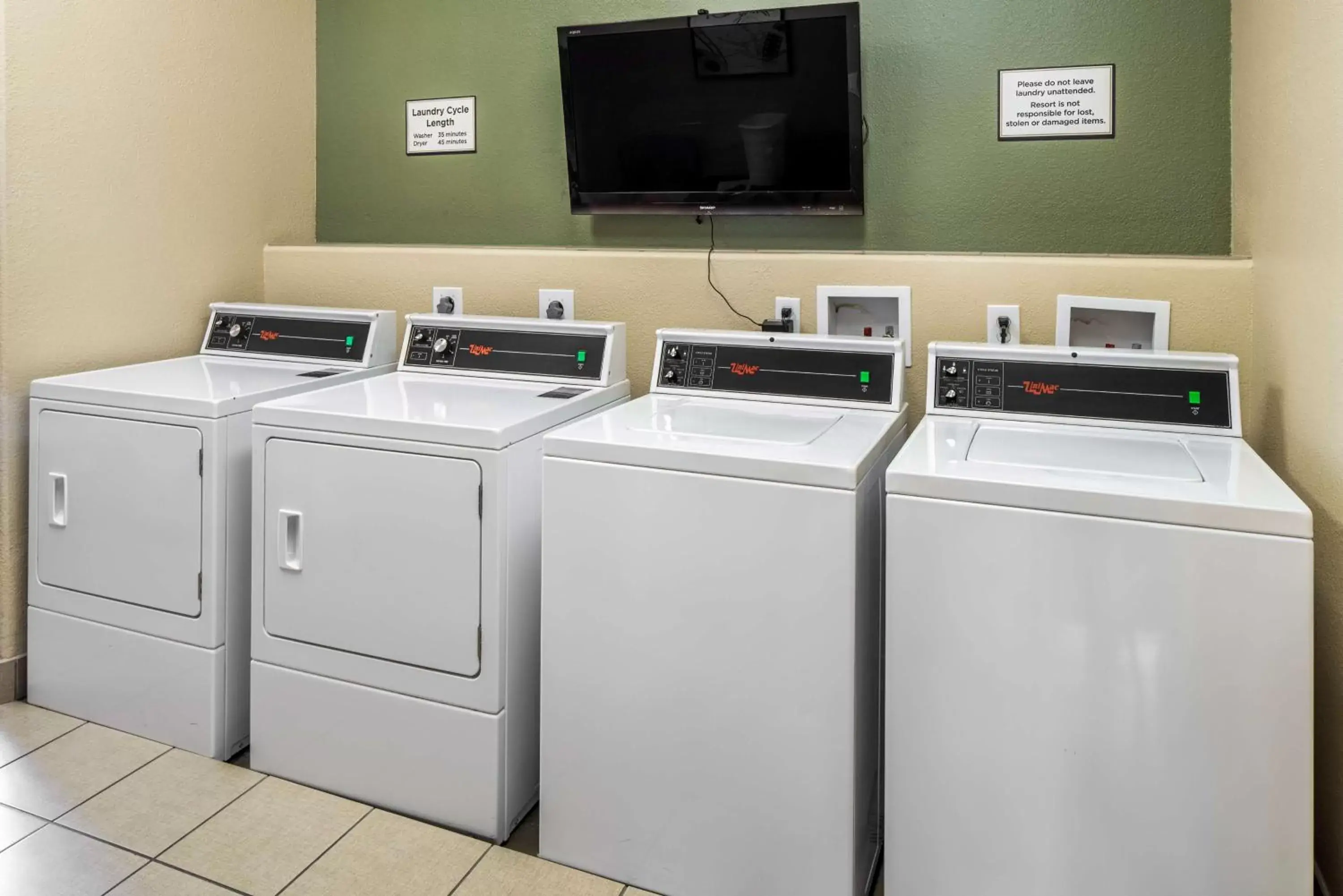 Property building in Hilton Vacation Club Scottsdale Villa Mirage Property building in Hilton Vacation Club Scottsdale Villa Mirage