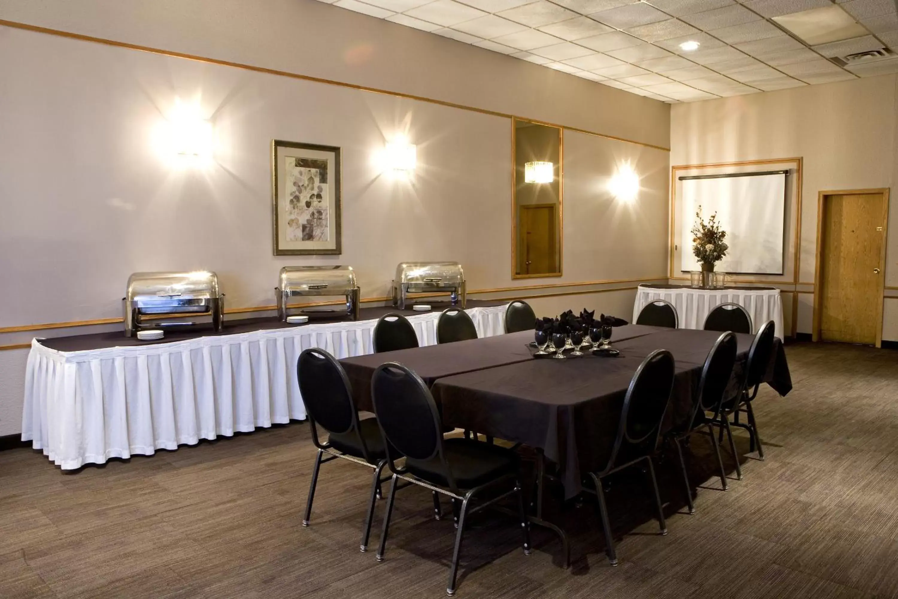 Banquet/Function facilities in Heritage Inn Hotel & Convention Centre - Moose Jaw