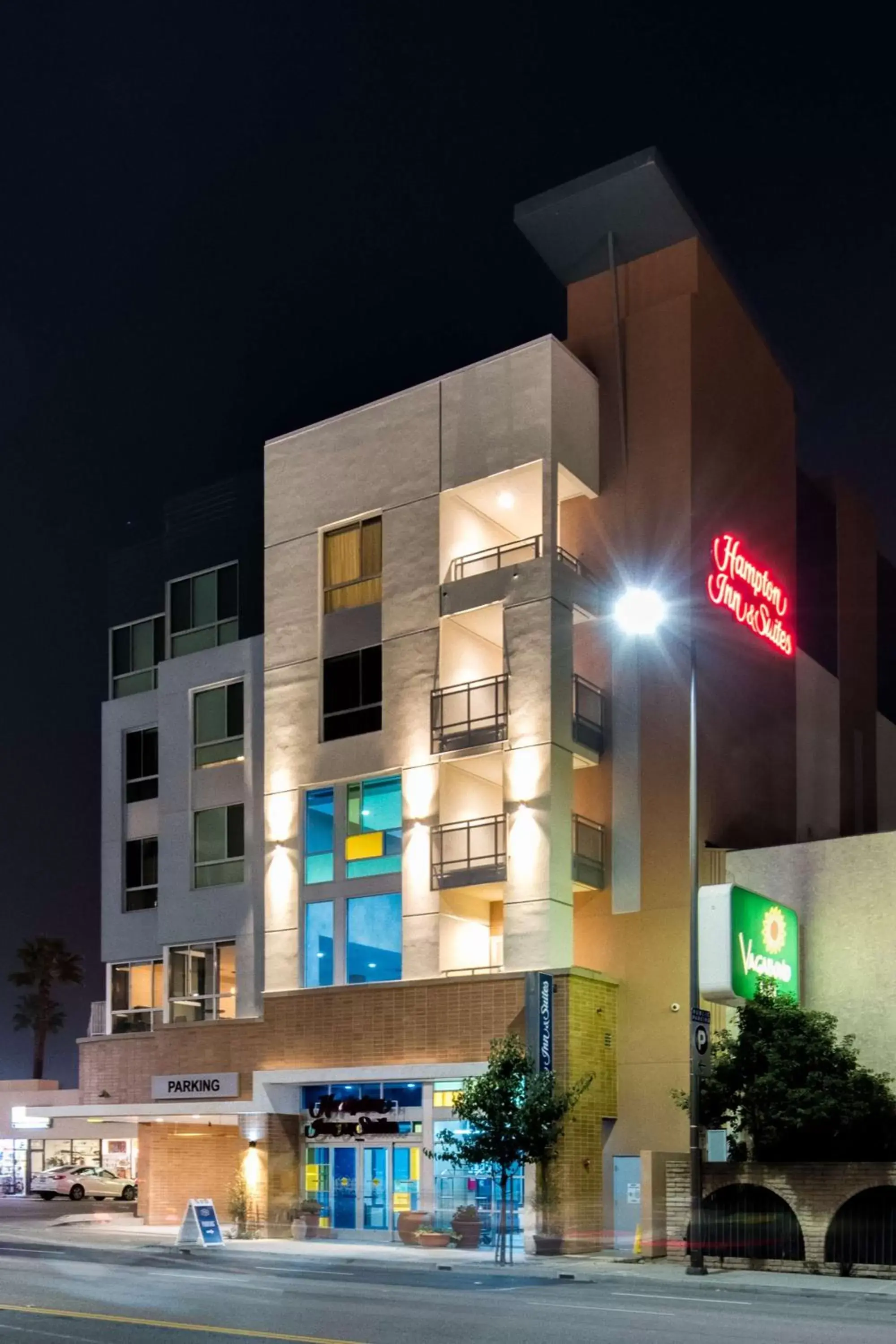 Property Building in Hampton Inn & Suites Los Angeles - Glendale