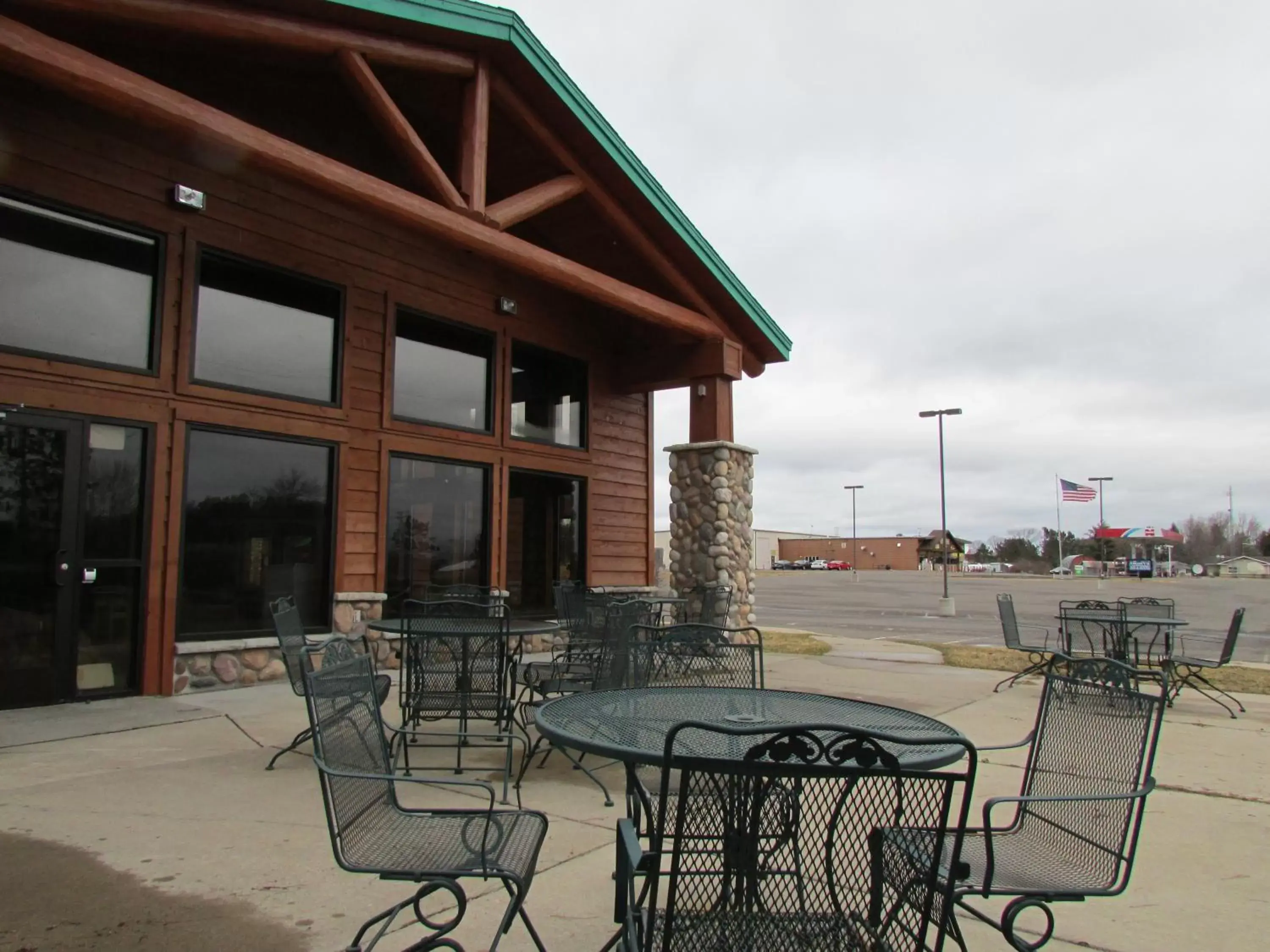 Patio in AmeriVu Inn & Suites