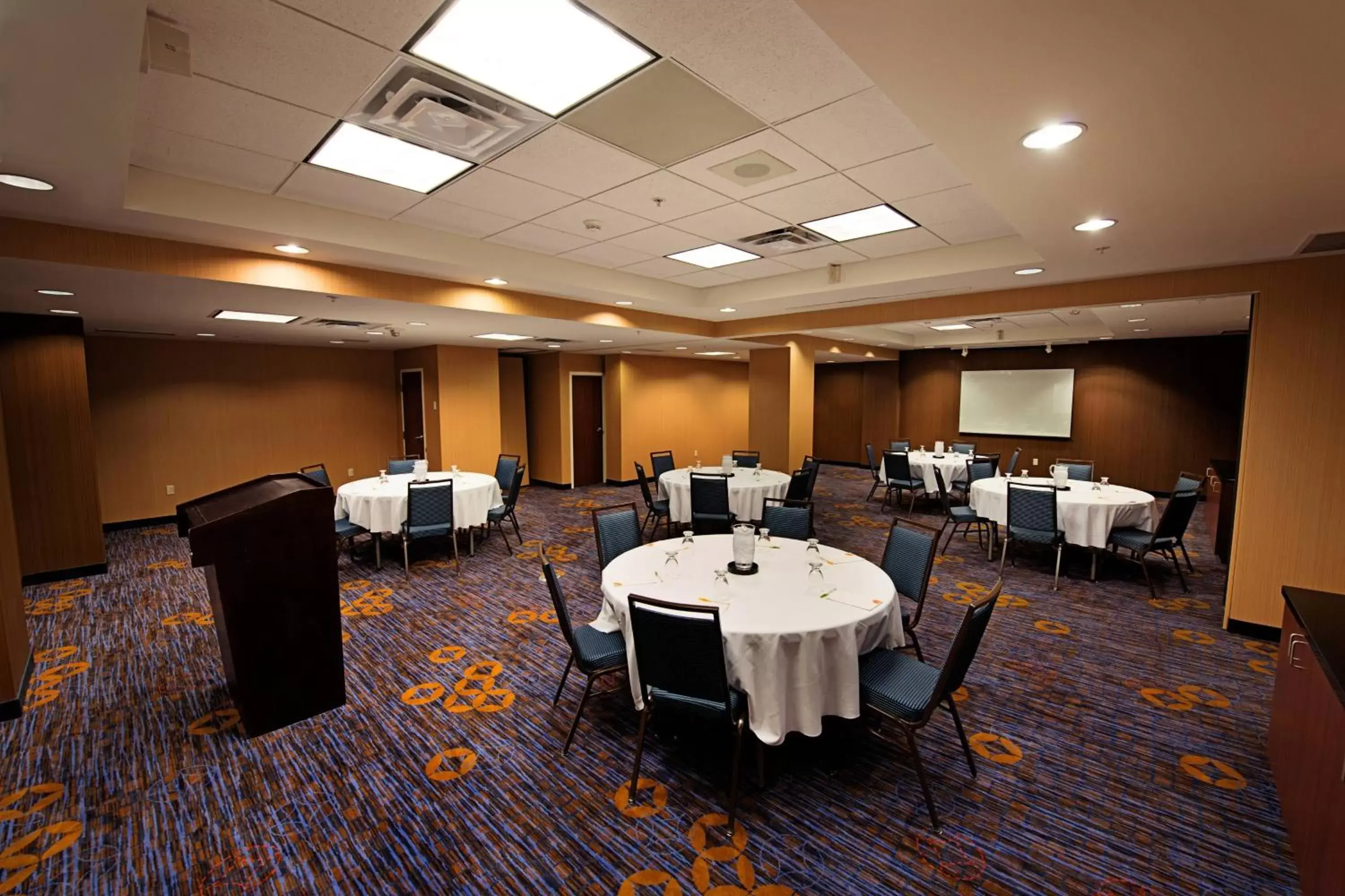 Meeting/conference room in Courtyard by Marriott Halifax Downtown