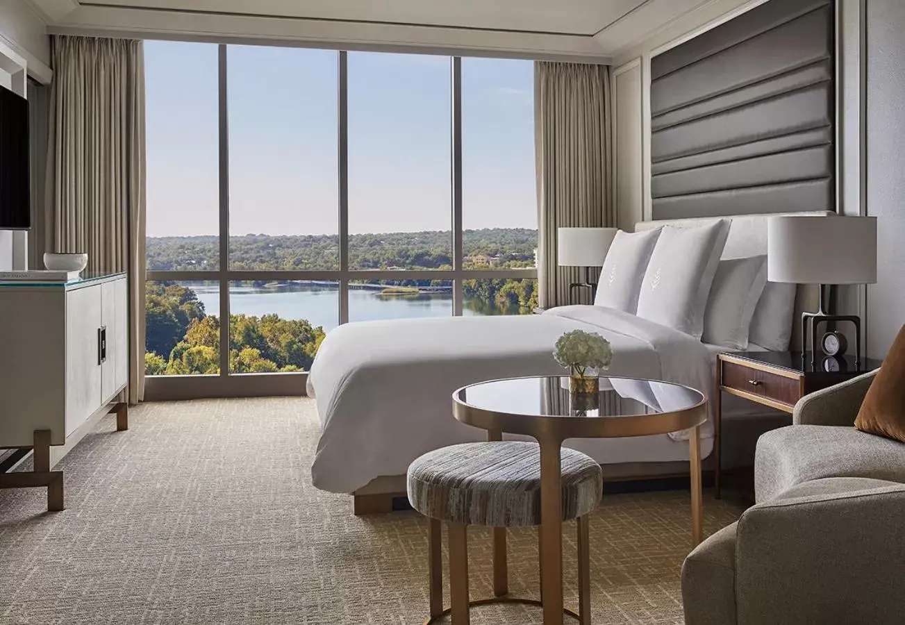 Photo of the whole room, Seating Area in Four Seasons Hotel Austin