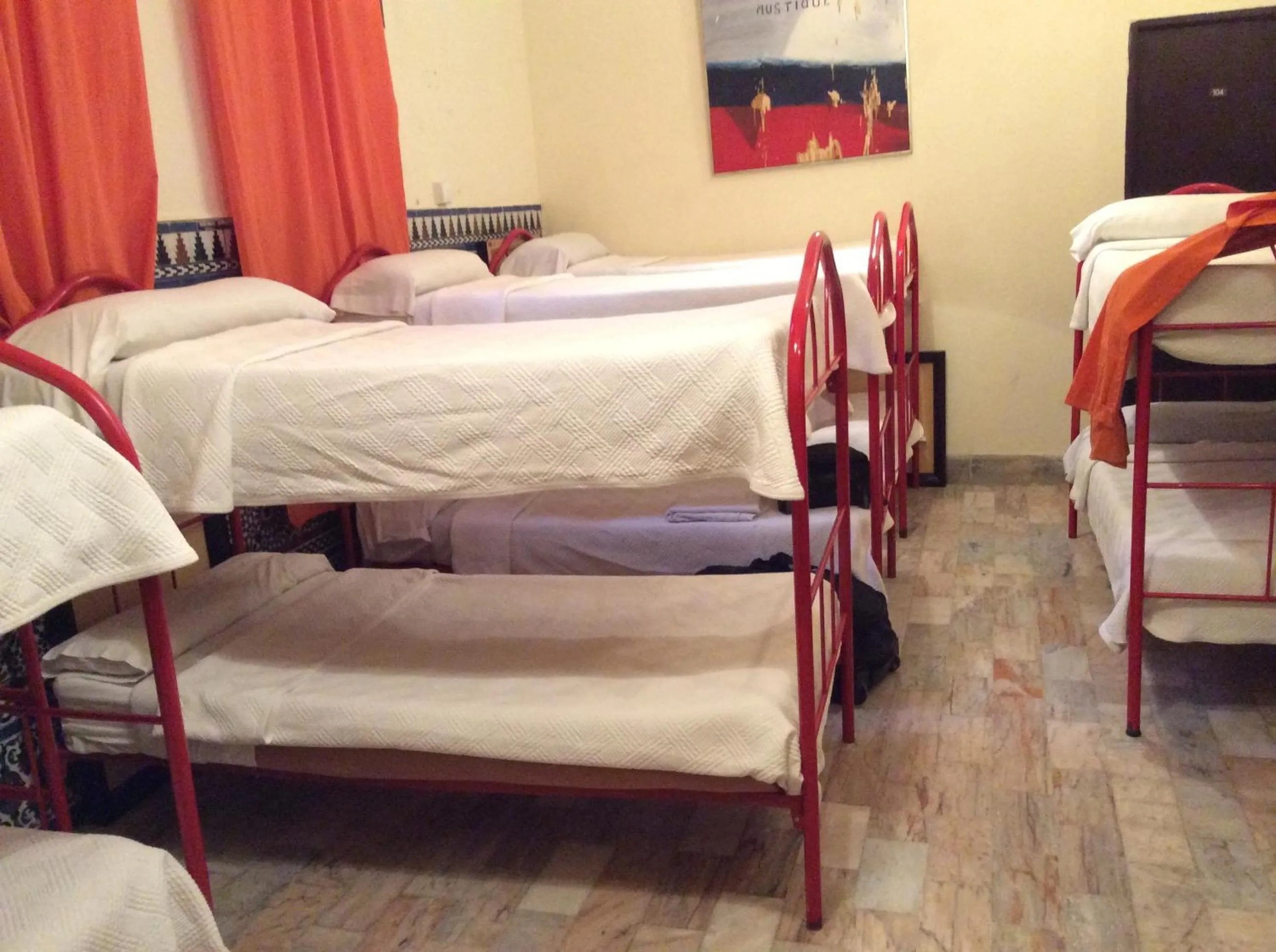 Bed in 10-Bed Mixed Dormitory Room in Nuevo Suizo