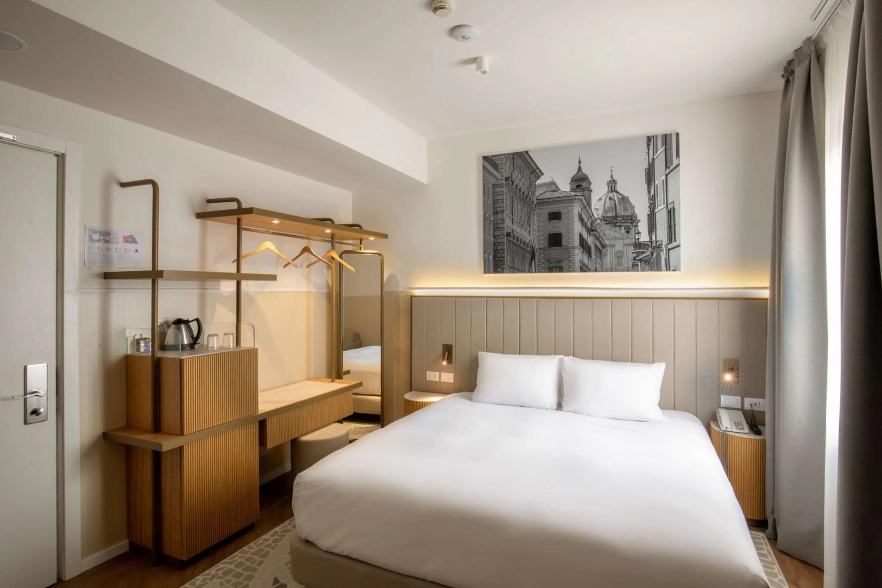 Bed in Cosmopolita Hotel Rome, Tapestry Collection by Hilton