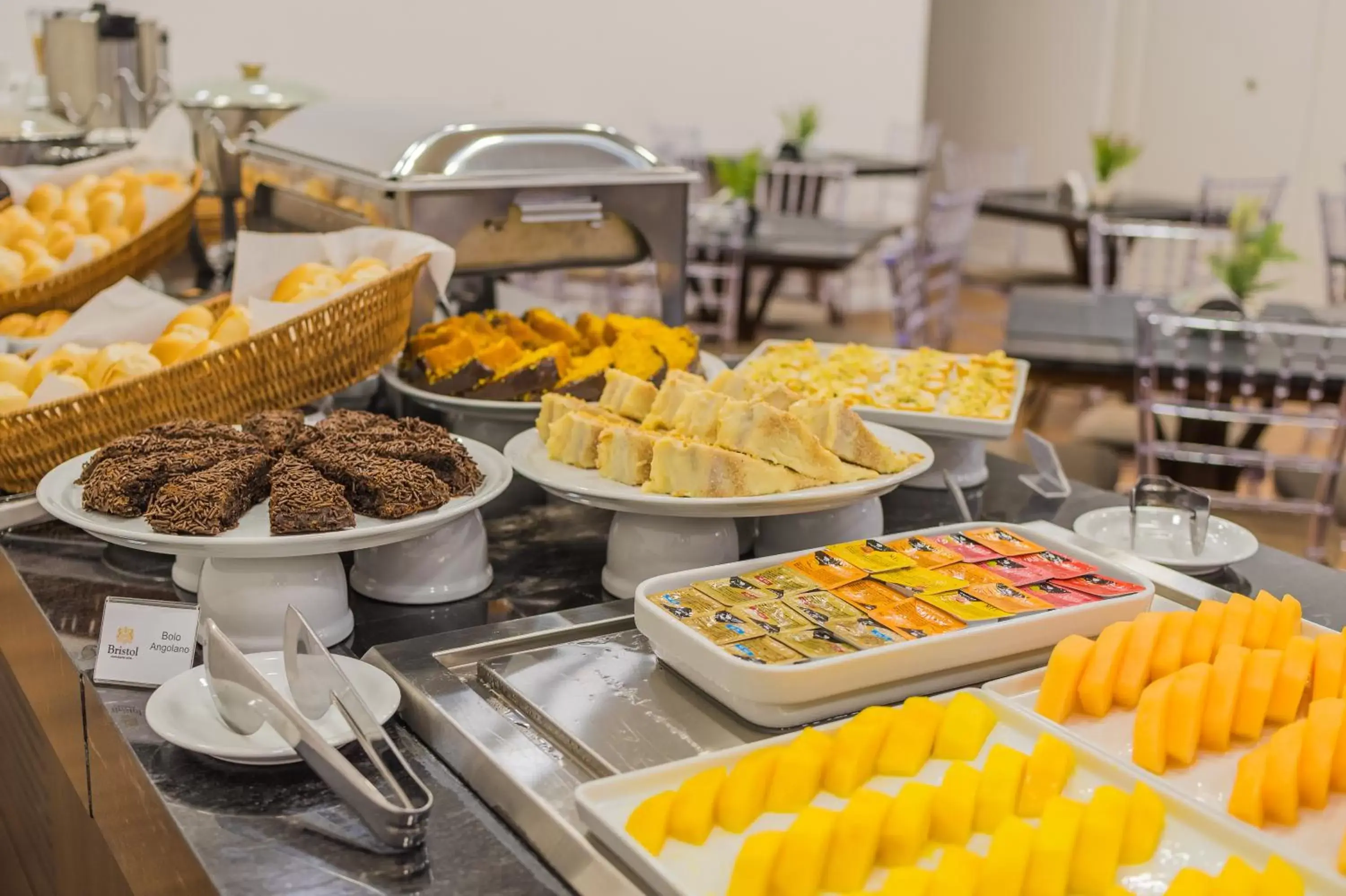 Buffet breakfast in Bristol Guararapes Fortaleza Centro de Eventos