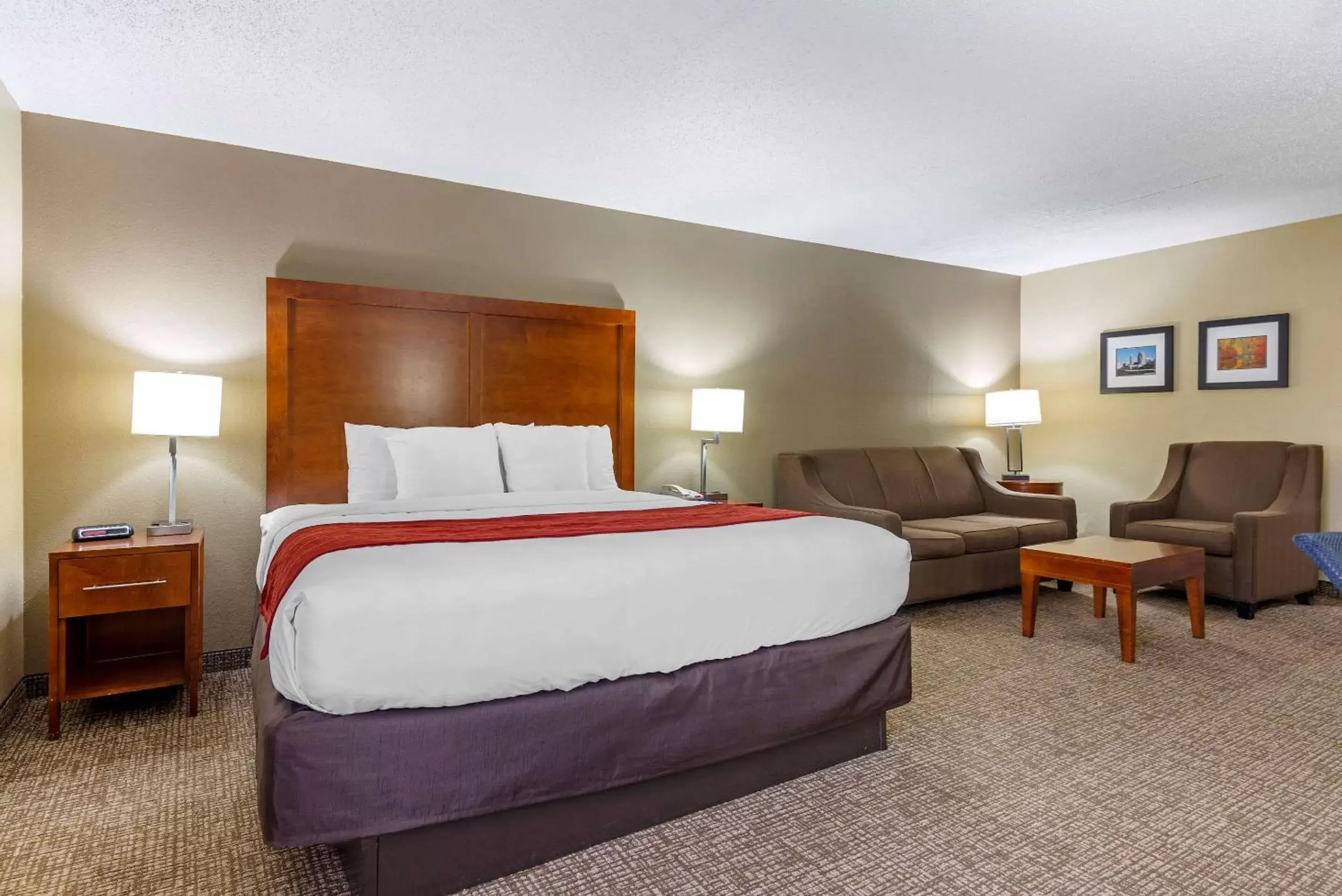 Photo of the whole room, Bed in Comfort Inn Matthews / Charlotte