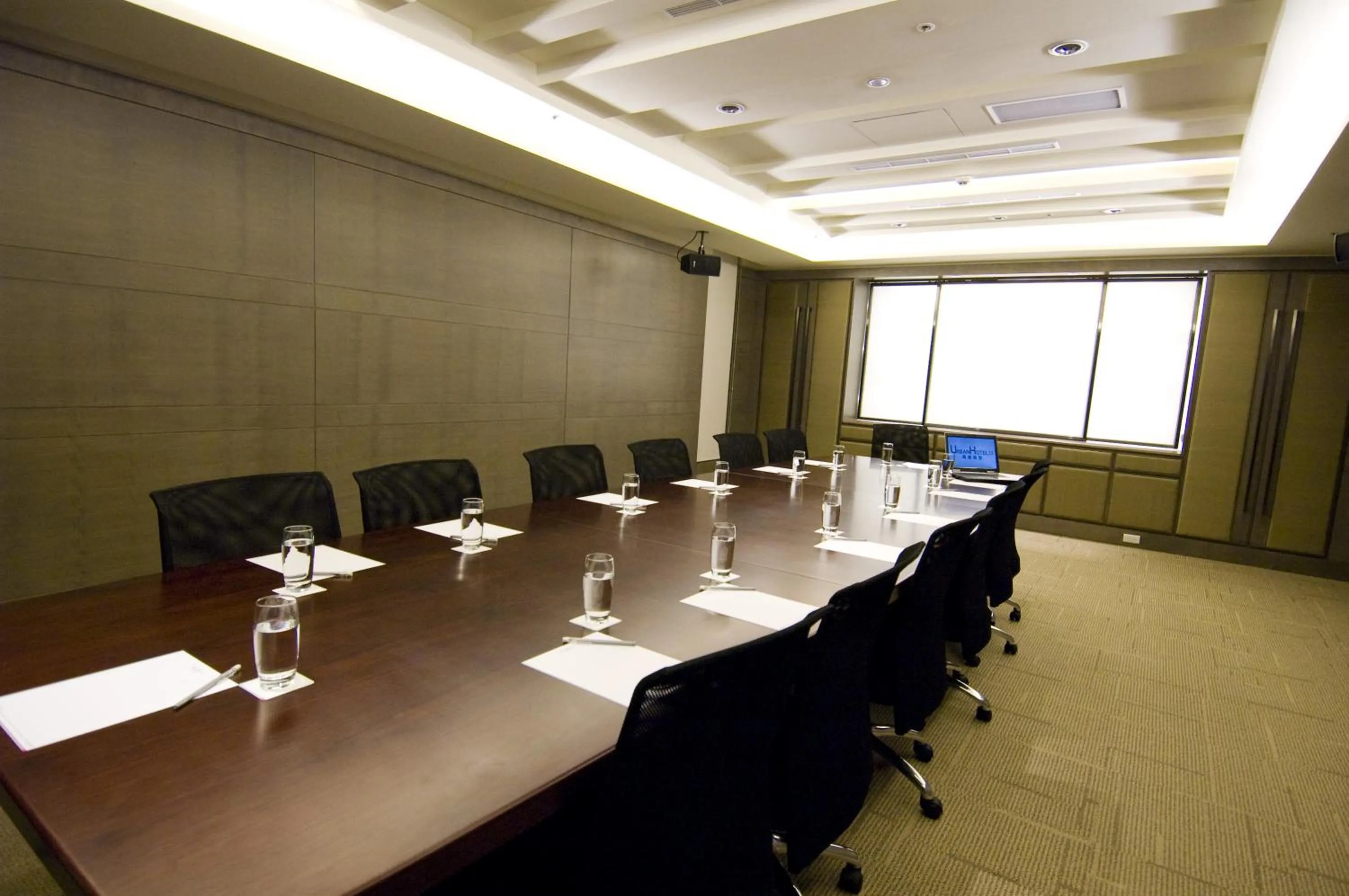 Meeting/conference room in Urban Hotel33