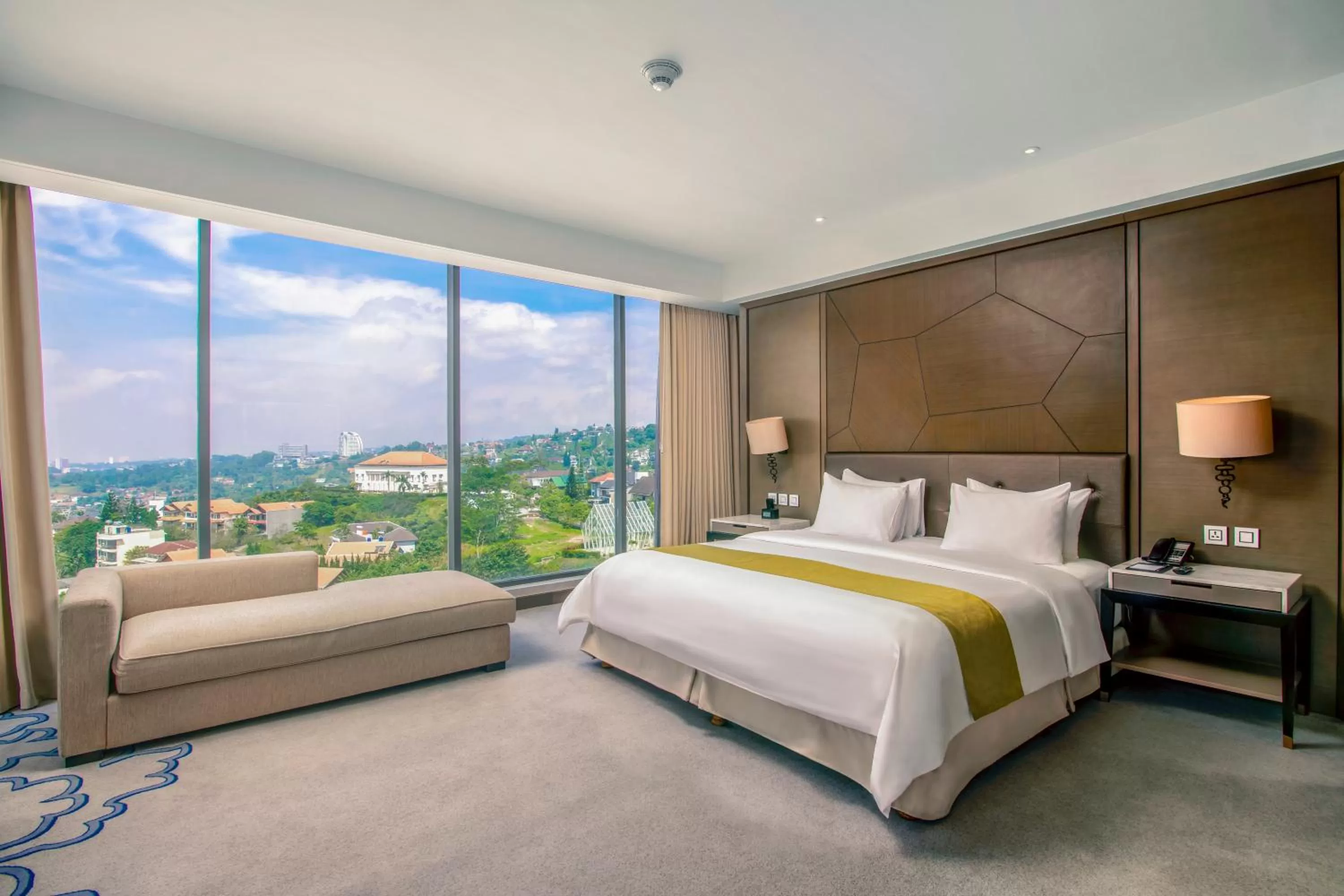 Bedroom, Bed in InterContinental Bandung Dago Pakar by IHG