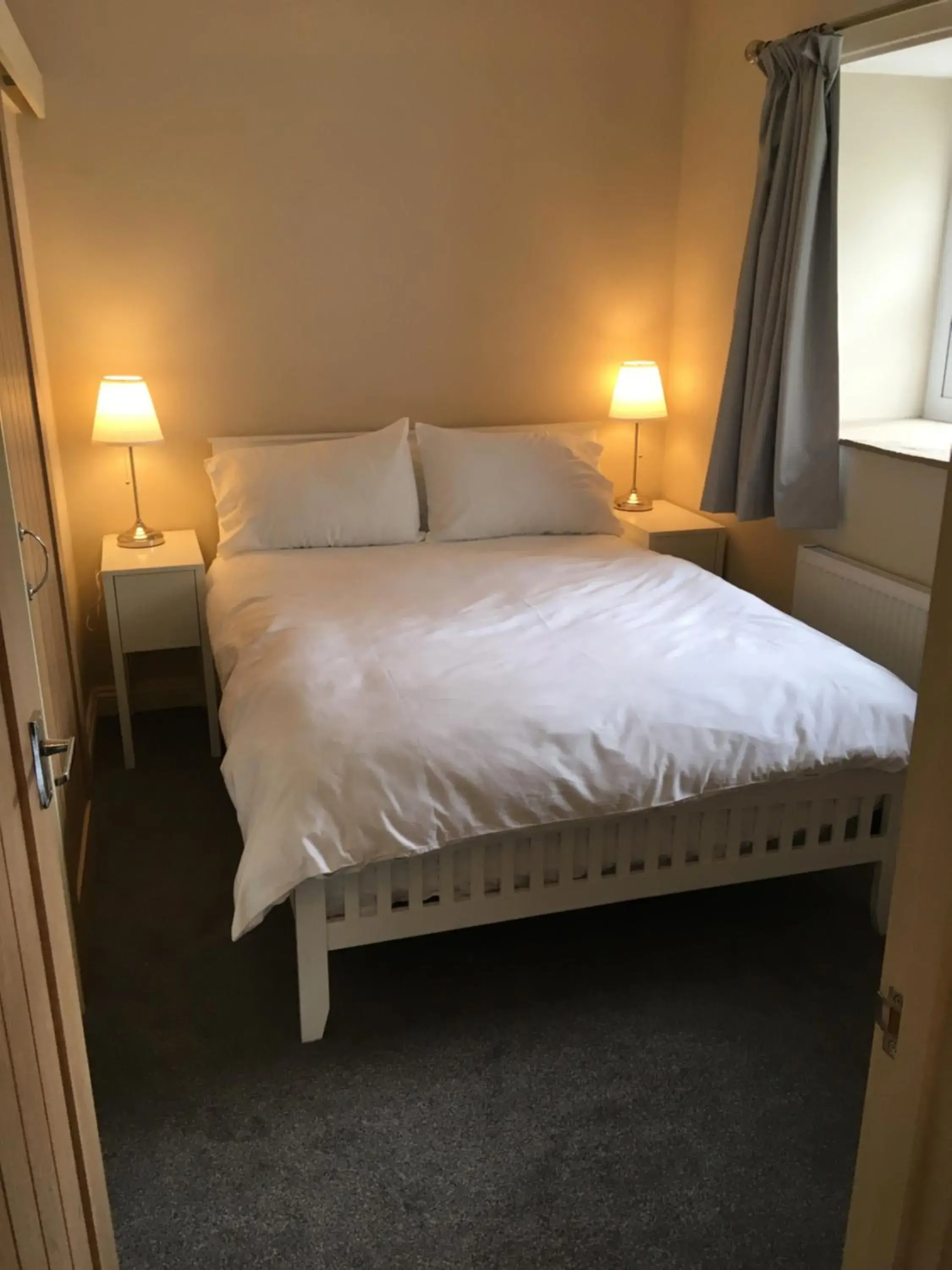 Bedroom, Bed in White House Cottages