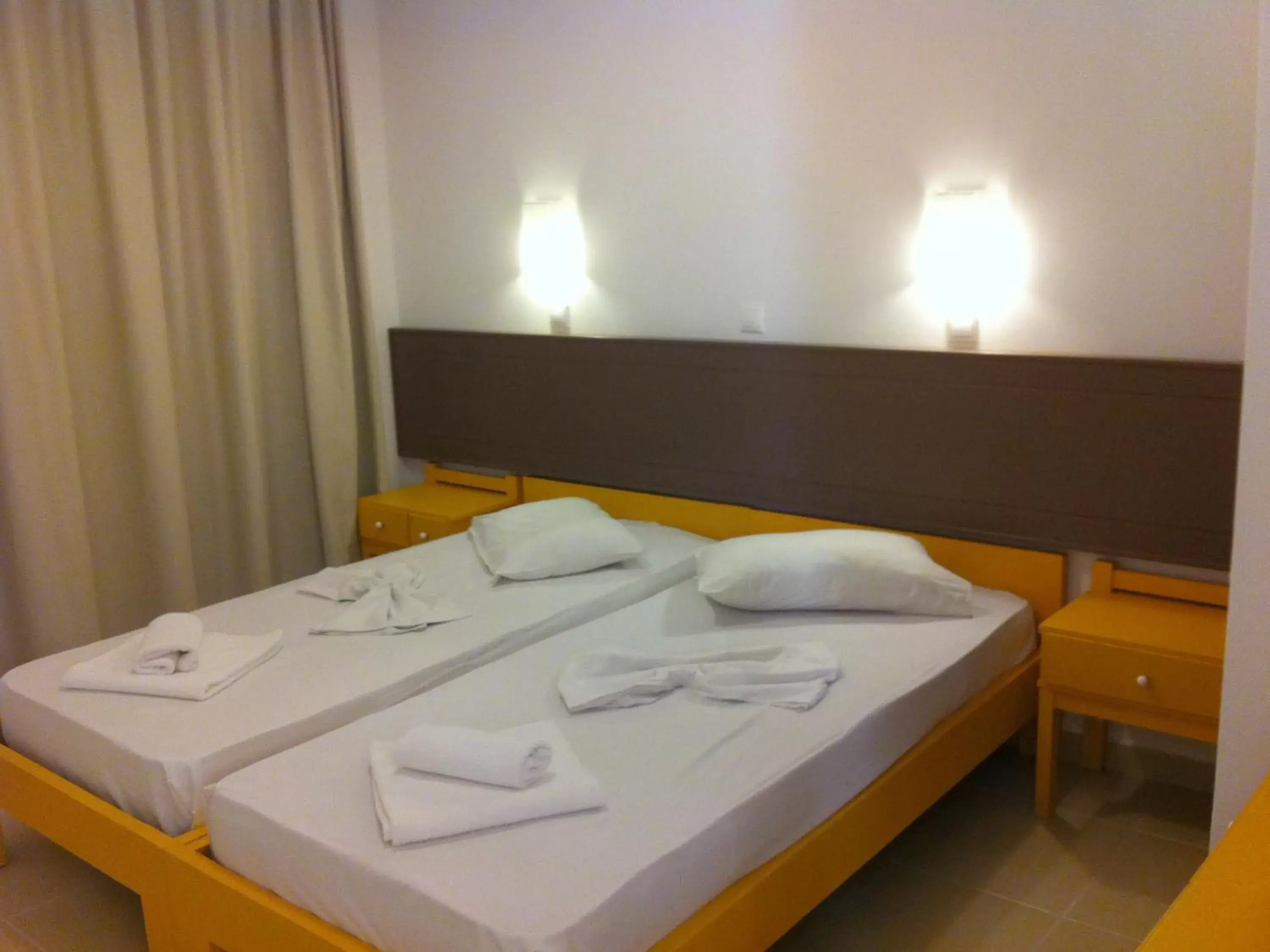 Bedroom, Bed in Fantasia Hotel Apartments