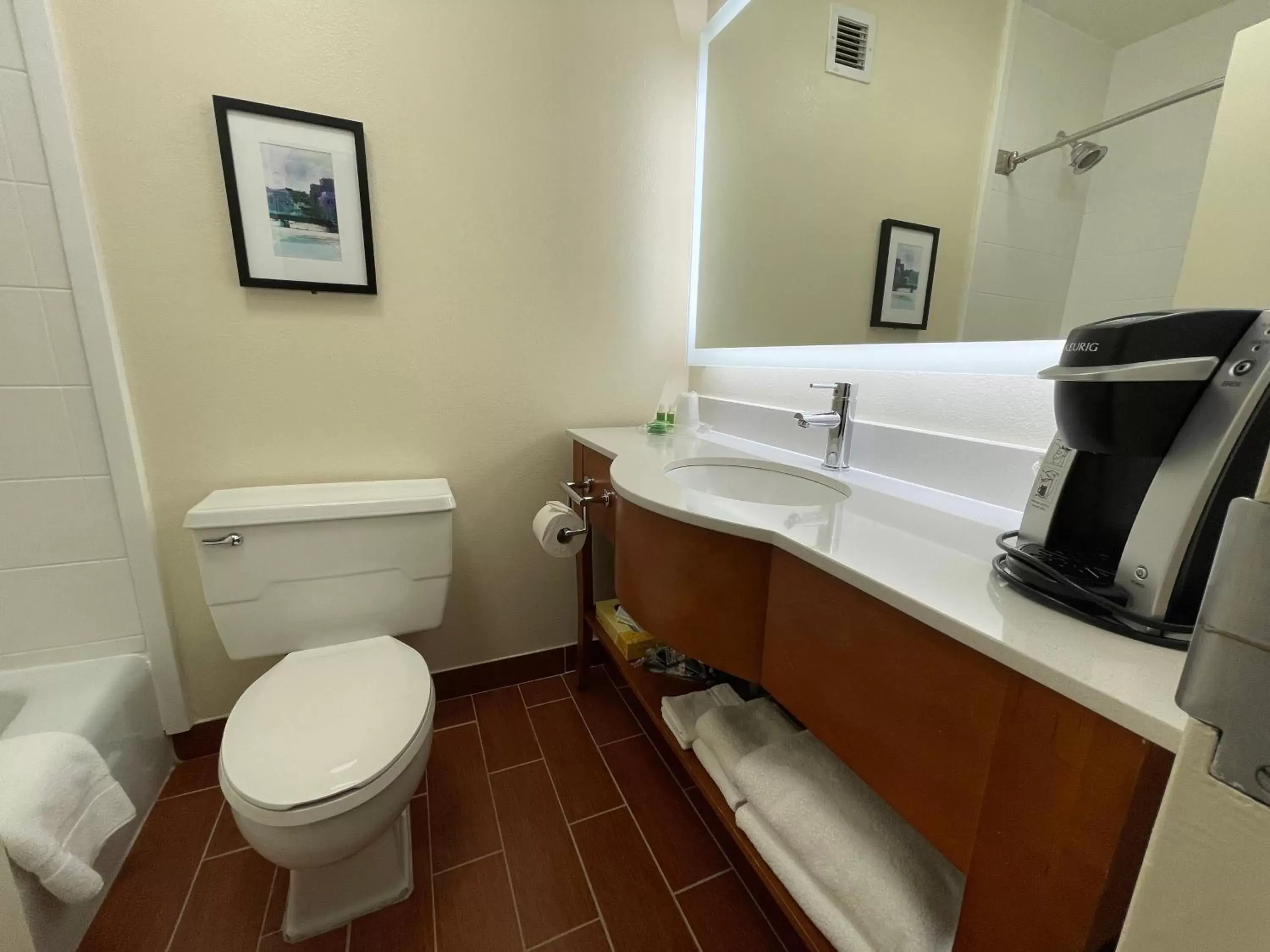 Bathroom in Holiday Inn Bangor, an IHG Hotel