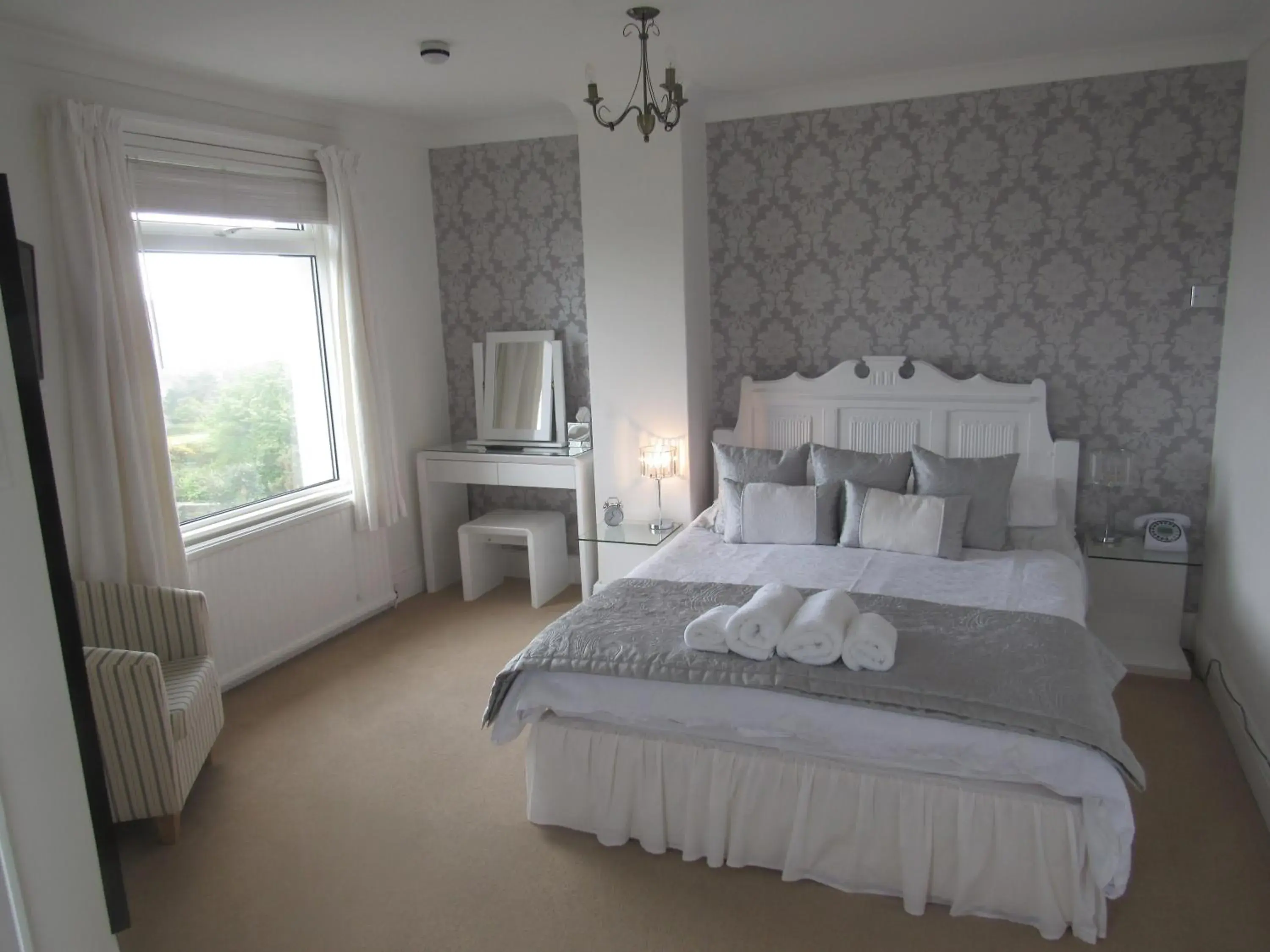 Photo of the whole room, Bed in Tremarne Hotel