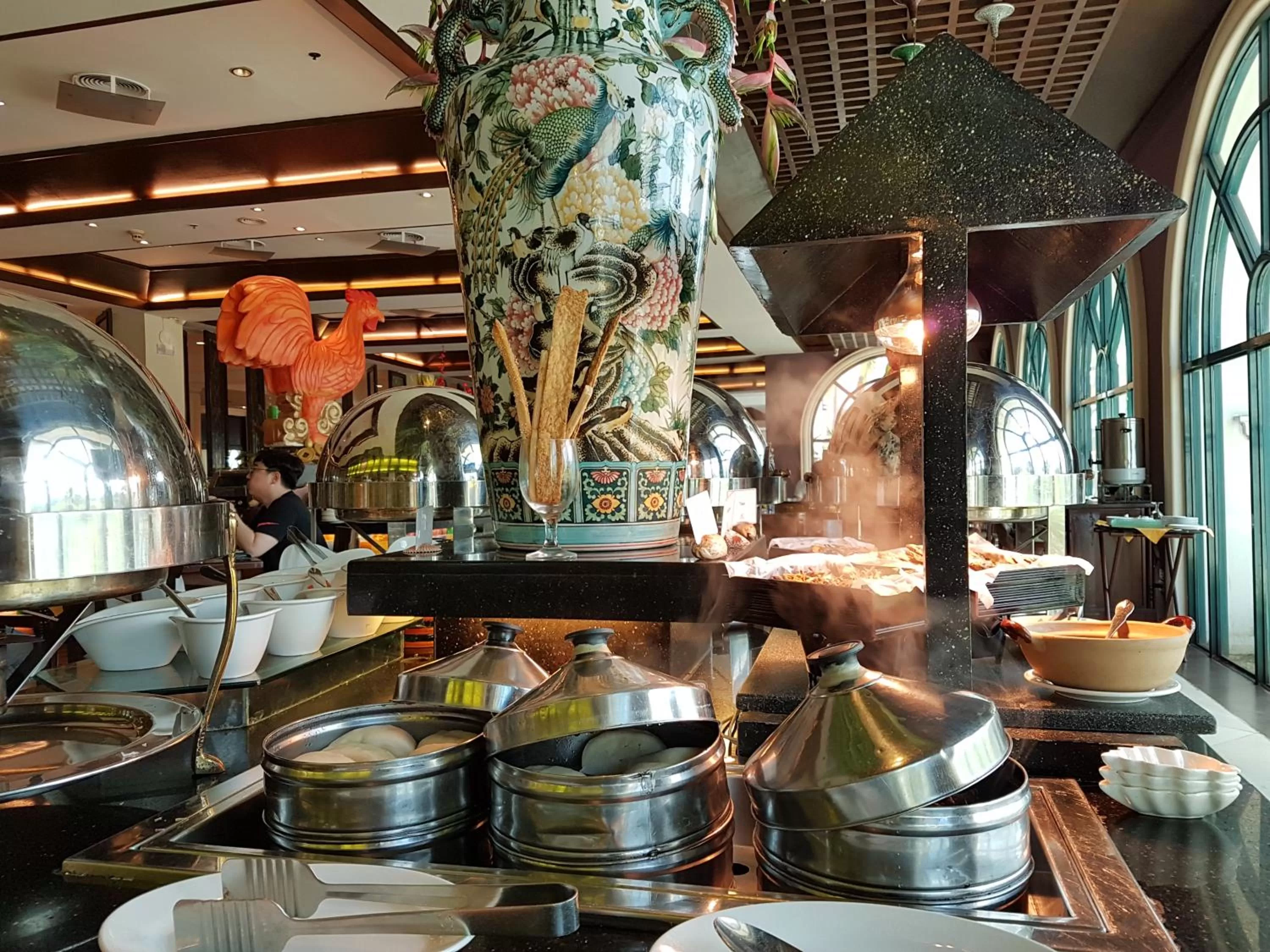 Restaurant/places to eat in Waterfront Airport Hotel and Casino