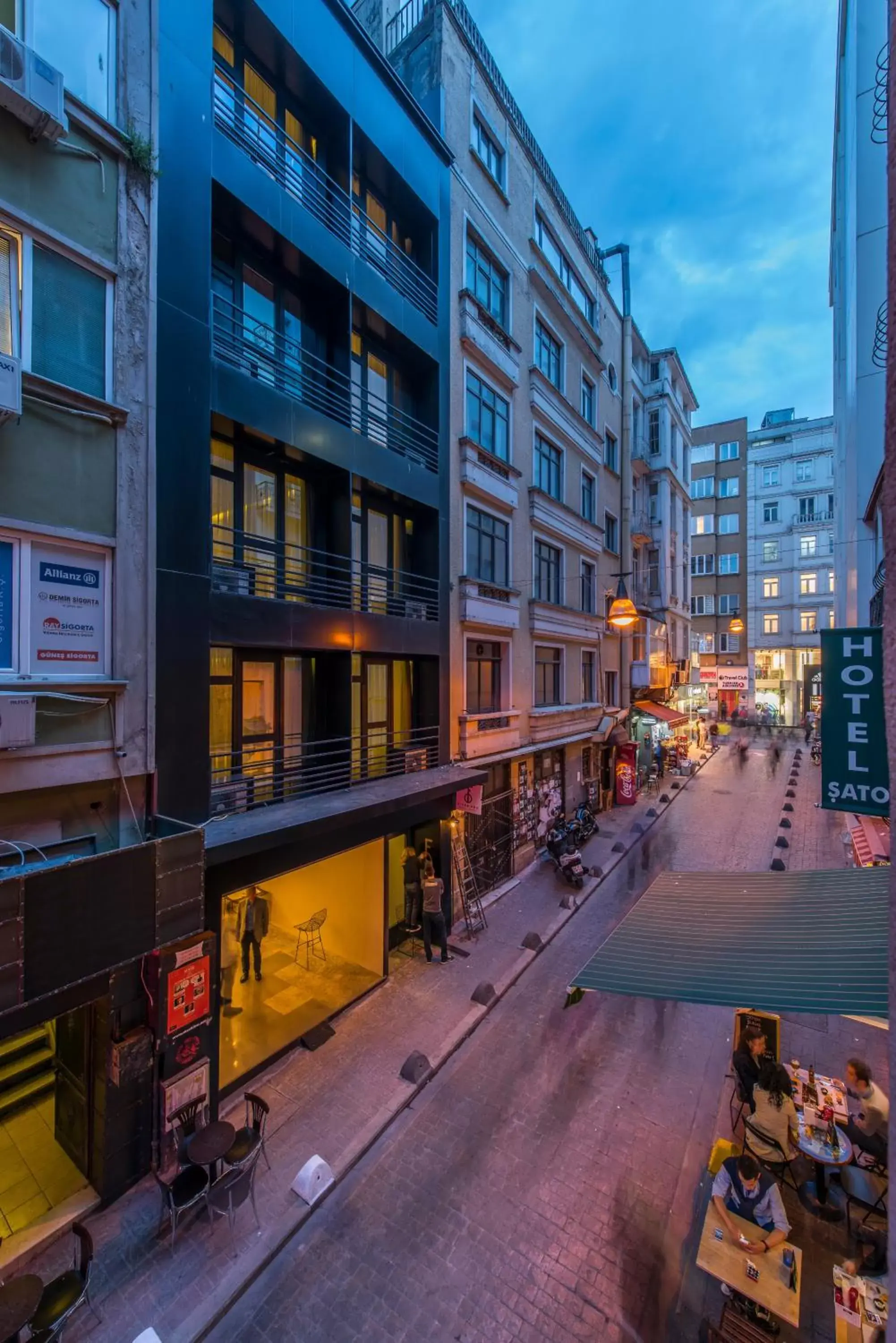 Facade/entrance in Fitas Oda Beyoğlu Facade/entrance in Fitas Oda Beyoğlu