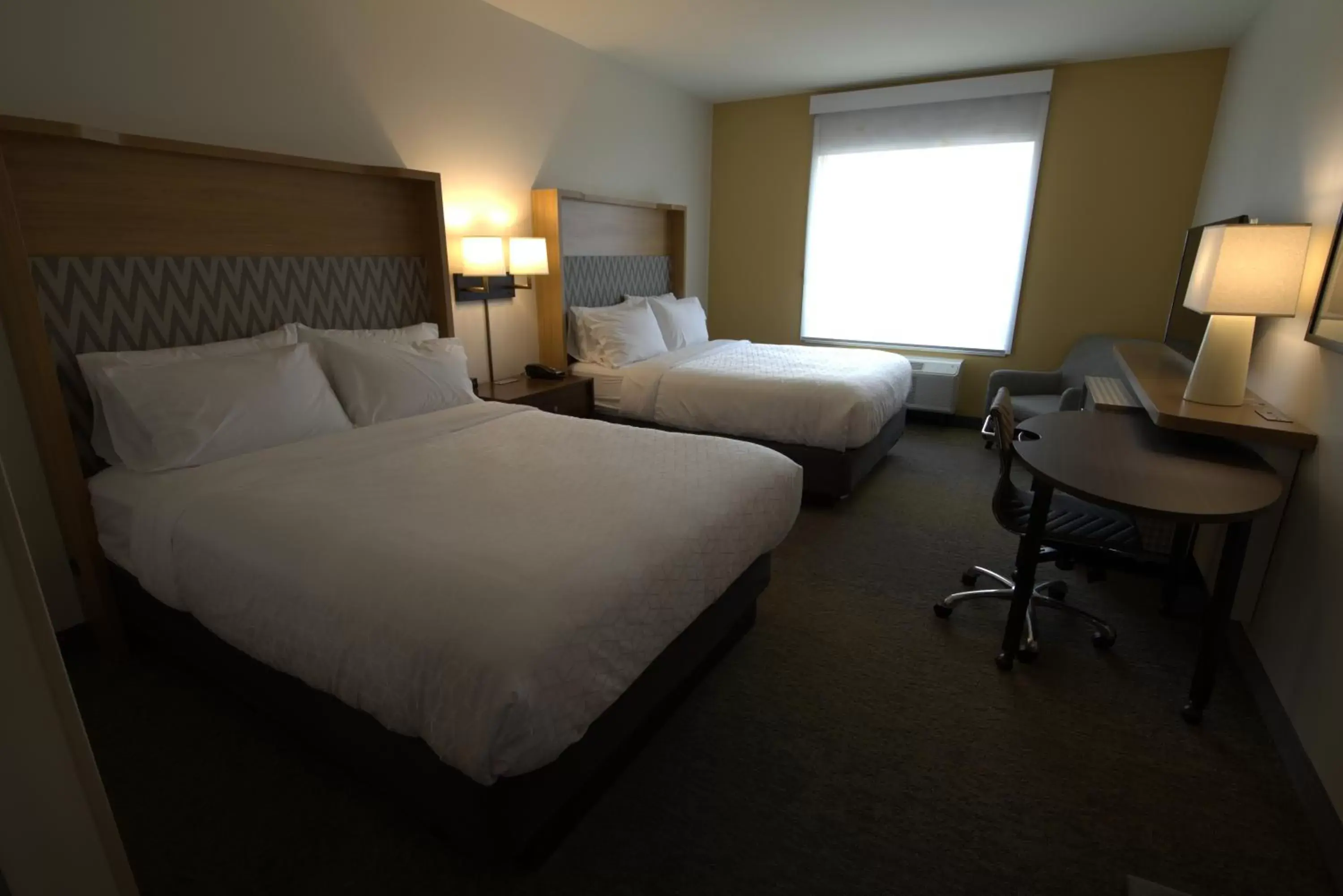 Bedroom, Bed in Holiday Inn & Suites - Hopkinsville - Convention Ctr, an IHG Hotel