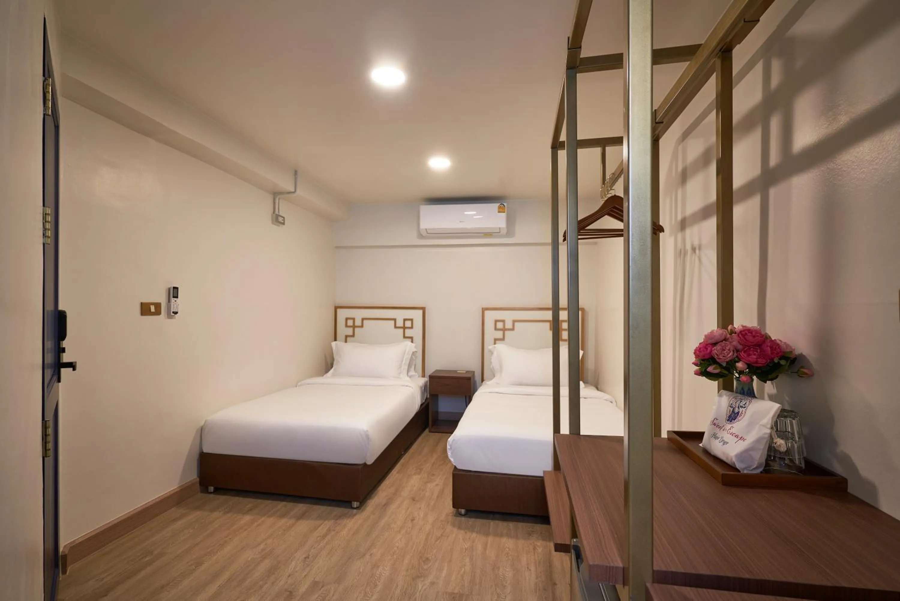 Bed in Sweet's Escape