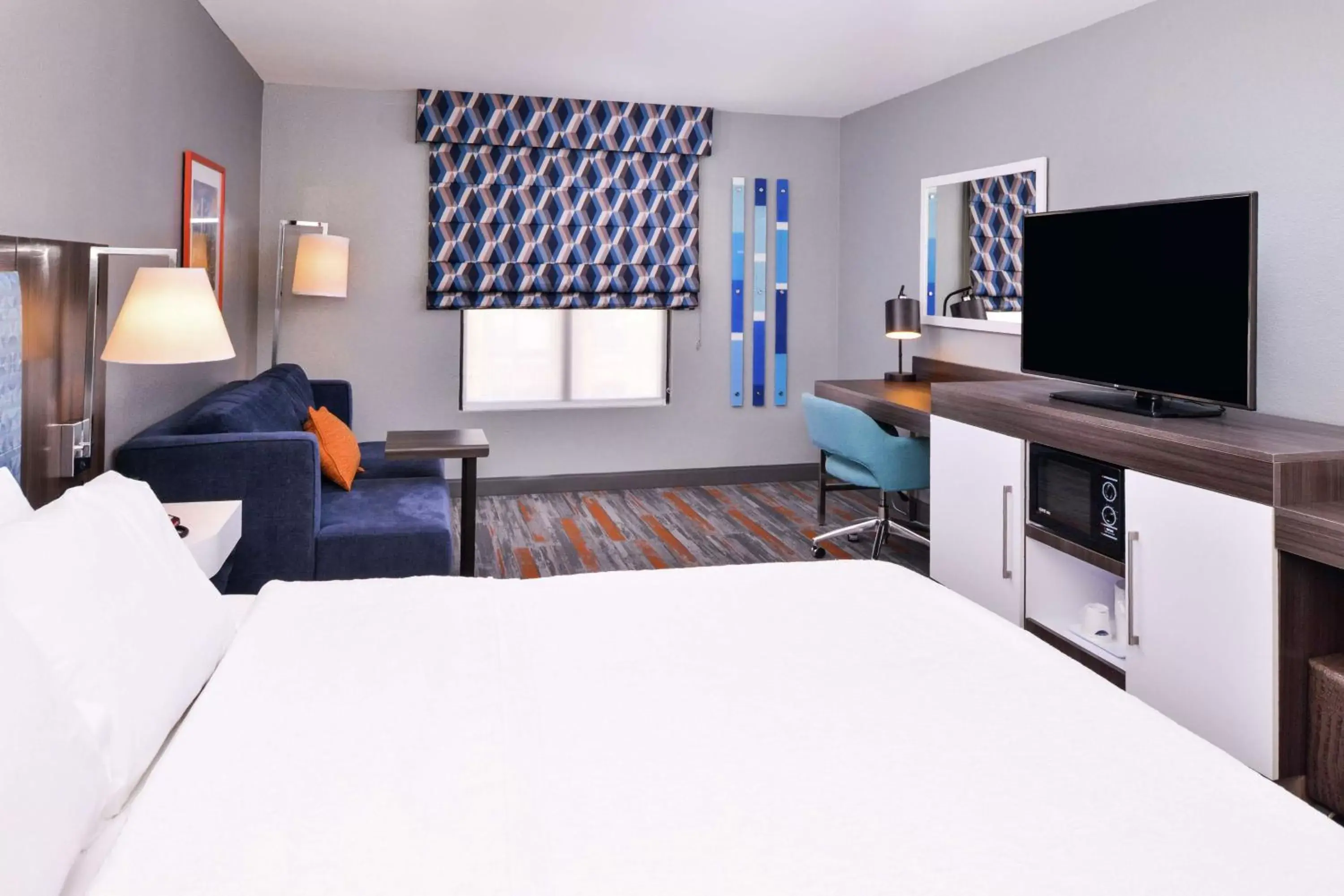 Bedroom, Bed in Hampton Inn & Suites Legacy Park-Frisco