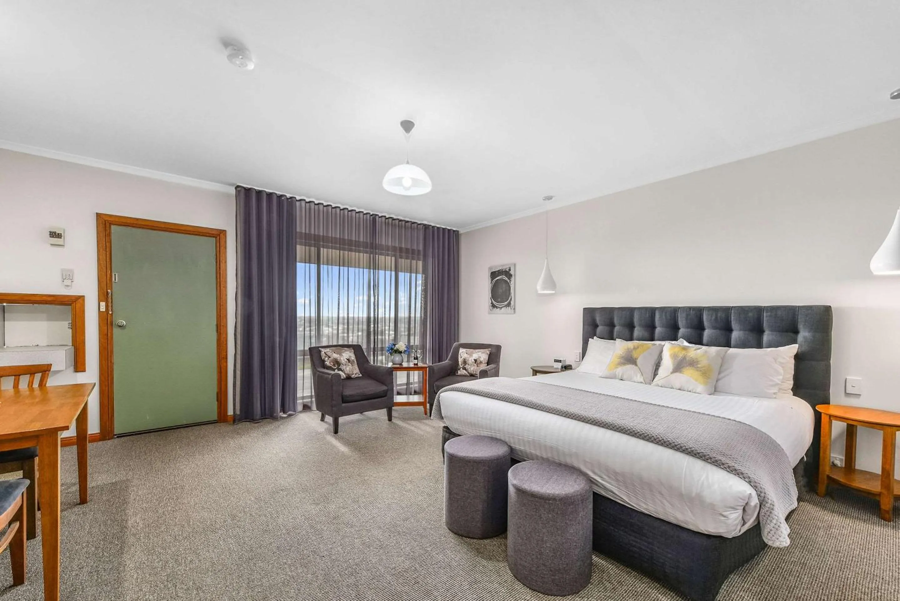 Bedroom, Bed in Comfort Inn The Lakes