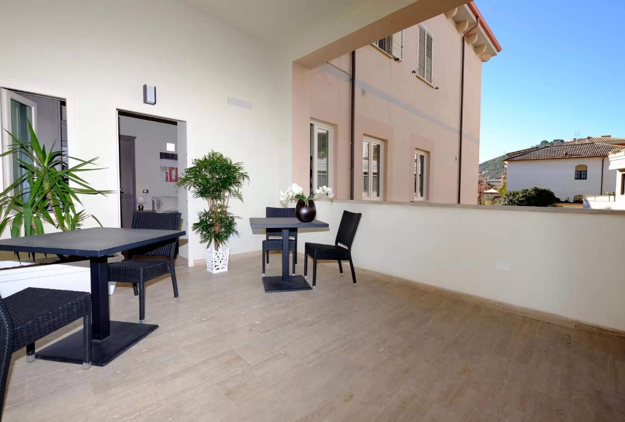 Balcony/Terrace in EOS Room and Breakfast