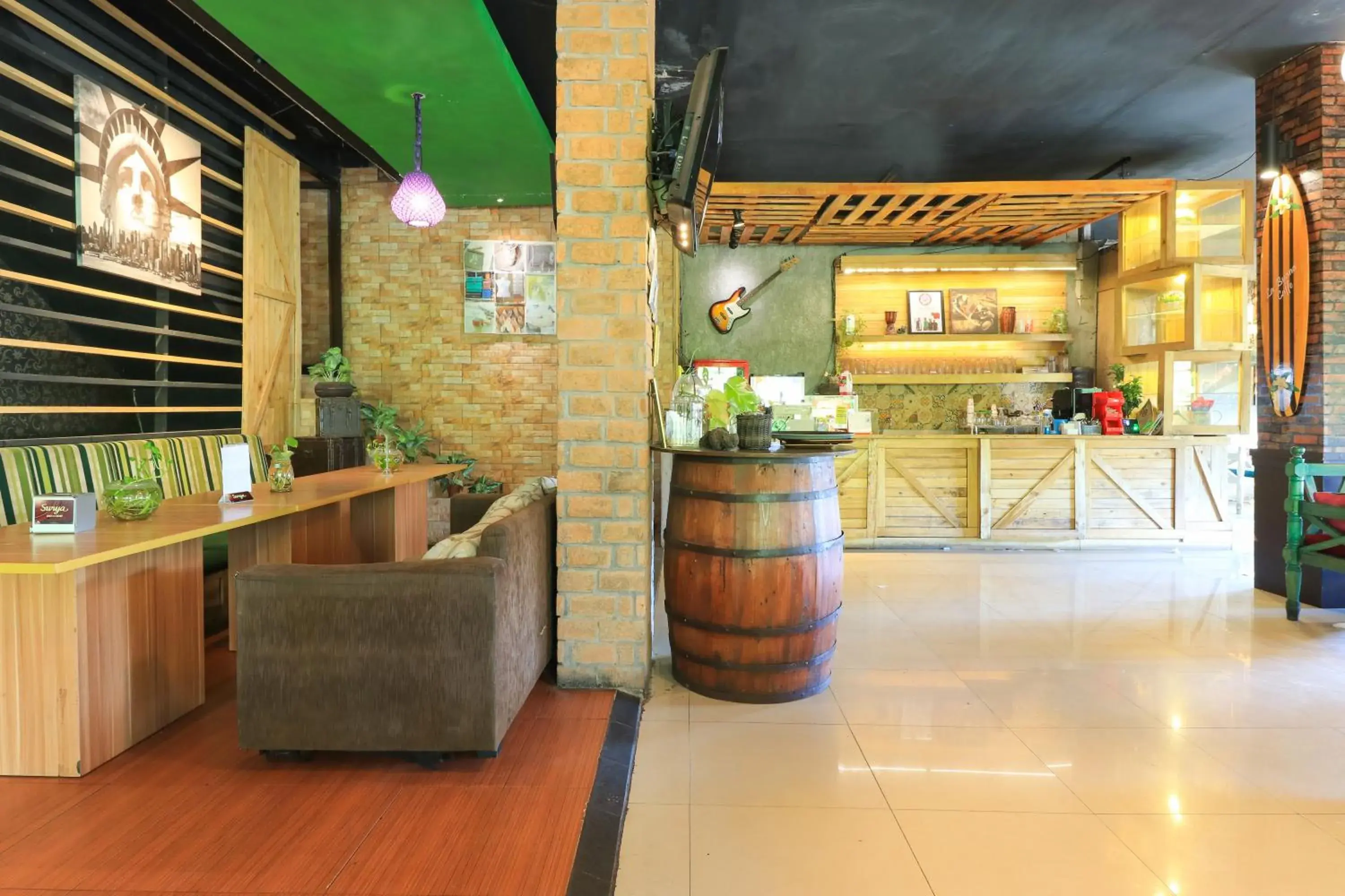 Lobby/Reception in Labuana Homestay & Cafe Garden by ZUZU