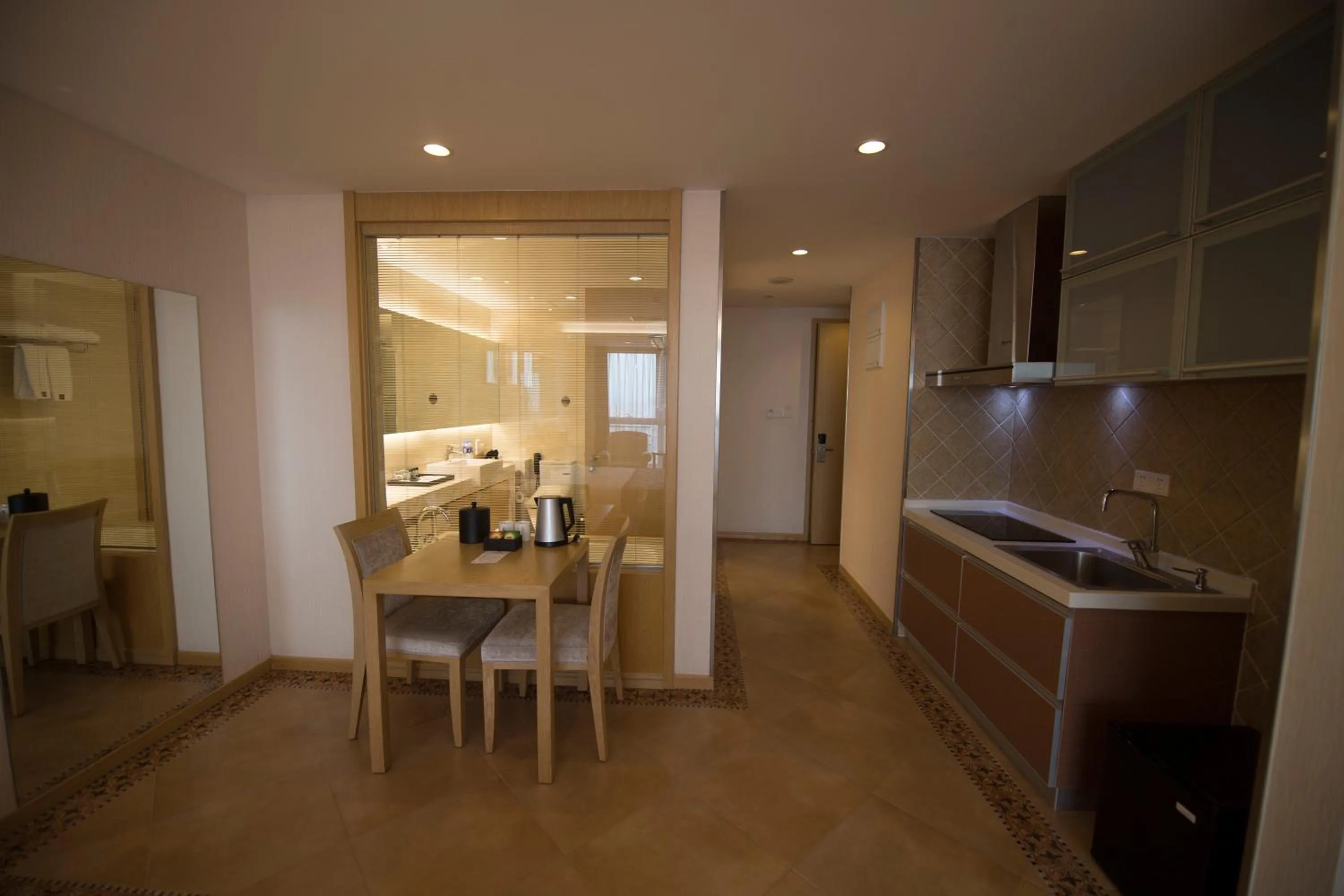 Dining area, Bed in Suzhou Sun Plaza Hotel