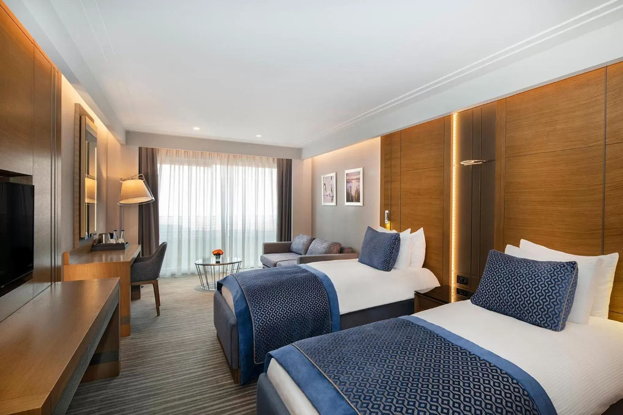 Bed in Mövenpick Hotel & Thermal Spa Bursa