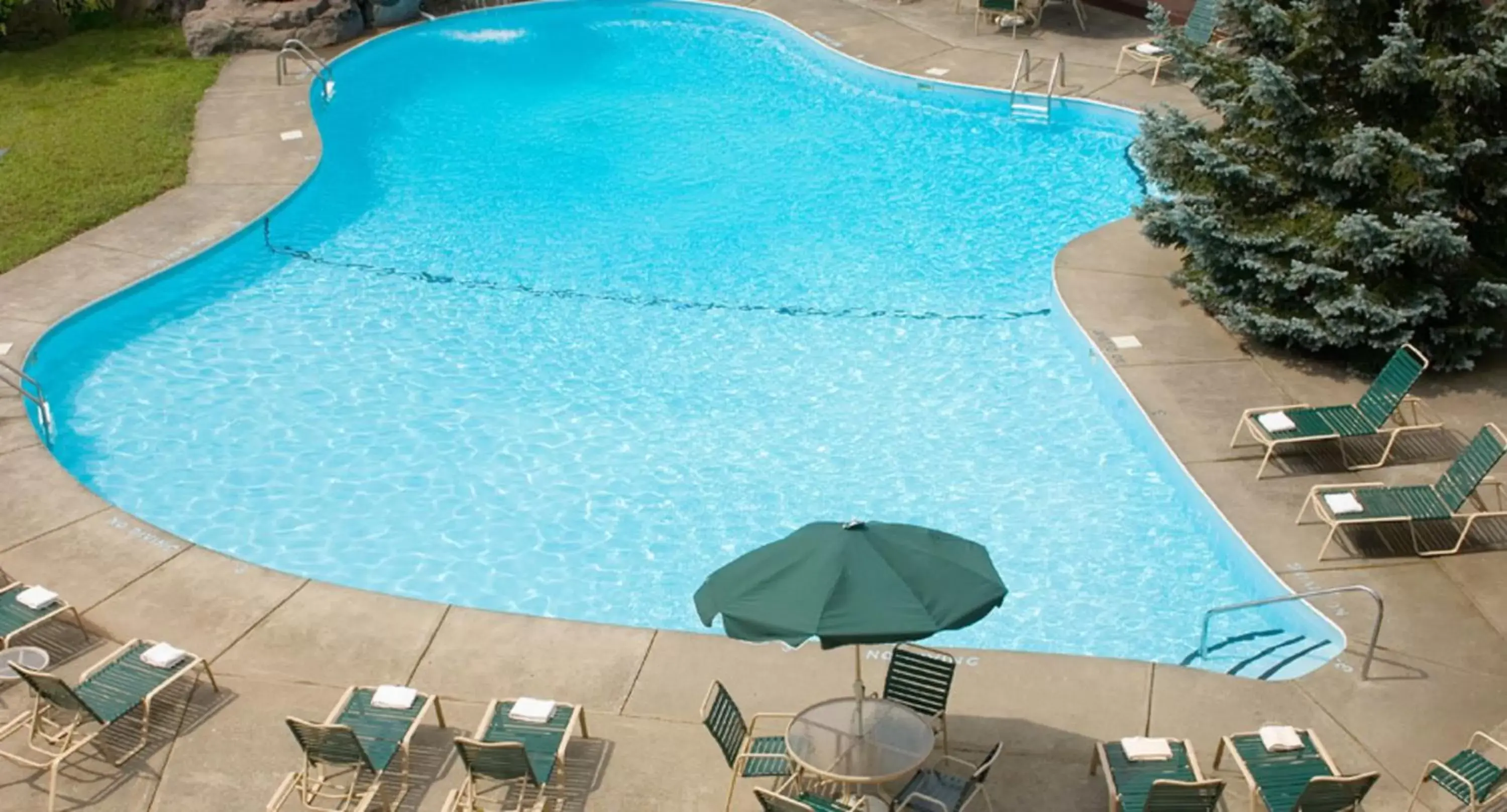 Swimming Pool in The Chateau Resort