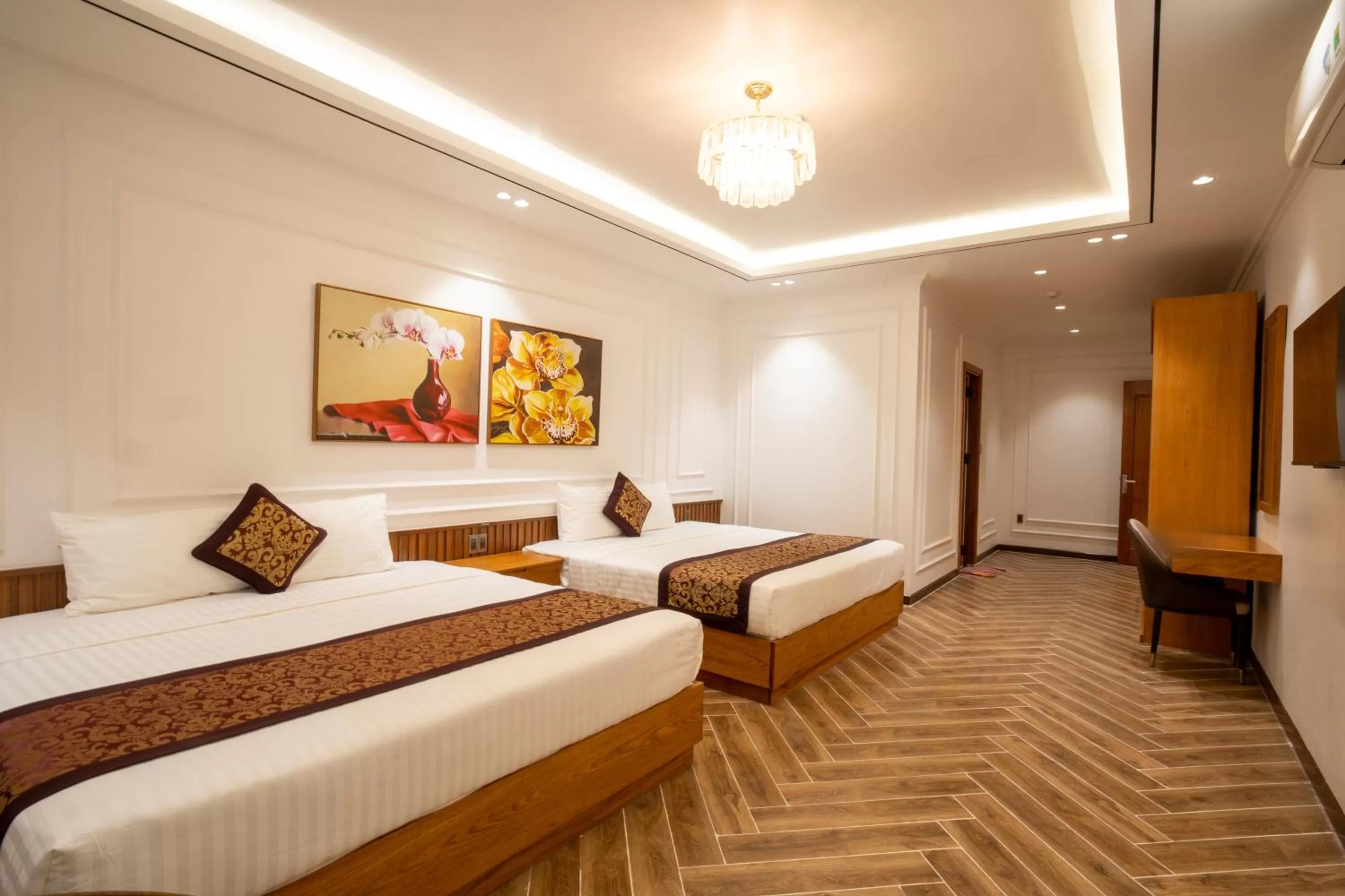 Bed in La Fleur Premium Central Apartment Hotel