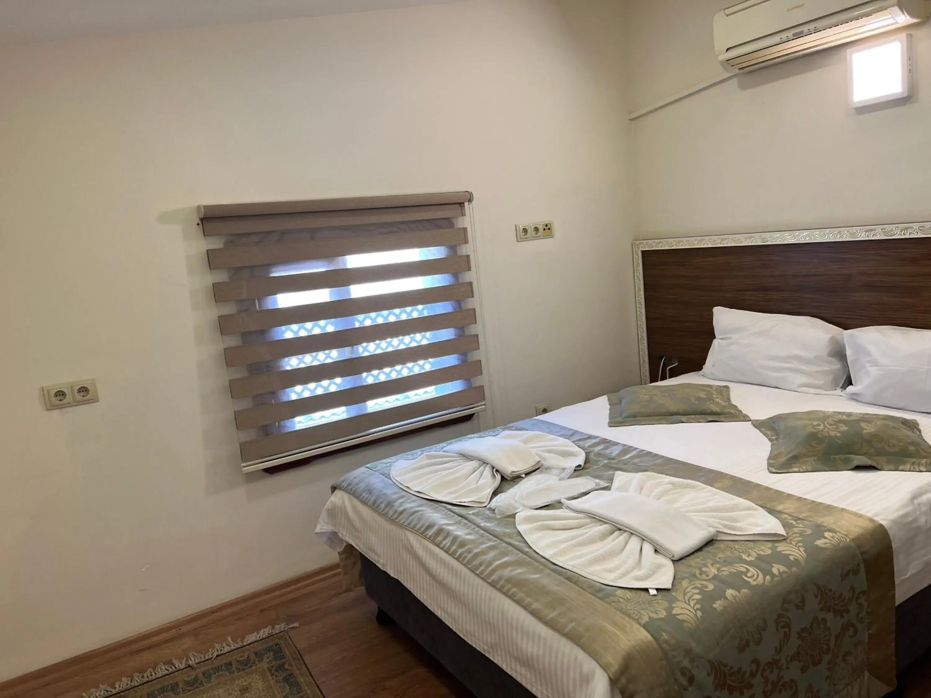 Bedroom, Bed in Sultan House
