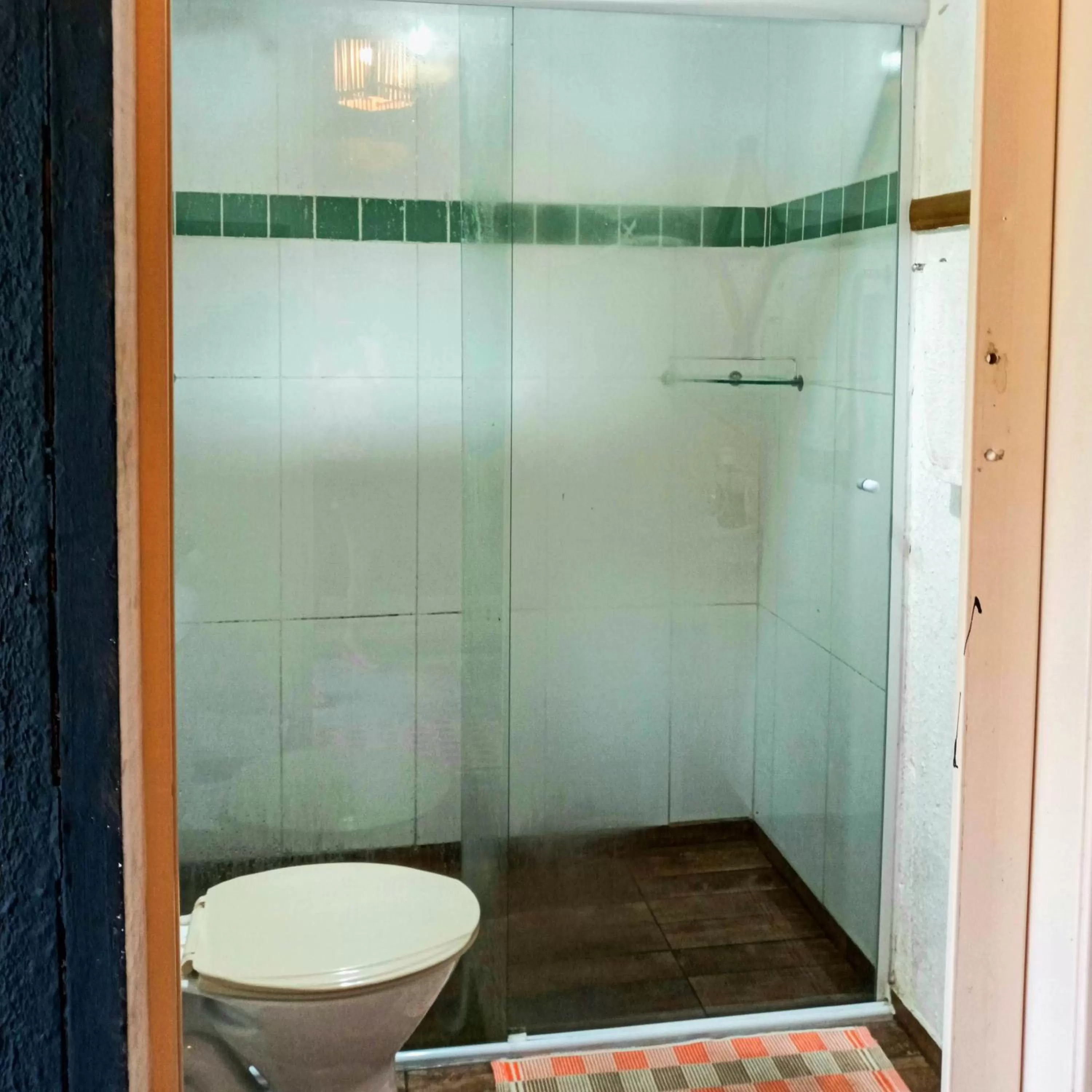 Toilet in Pousada e Hostel Marthi