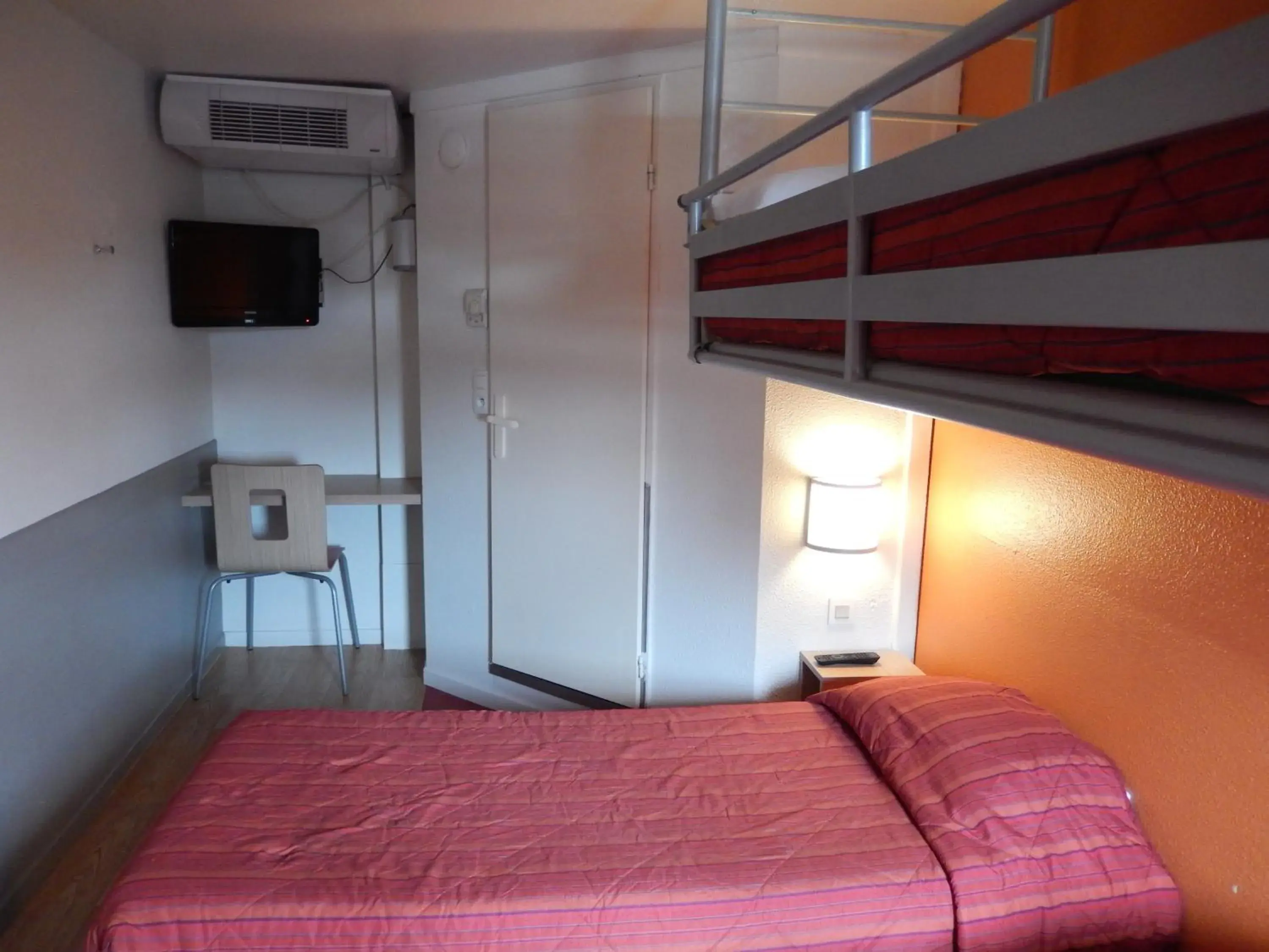 Bed, Bunk Bed in Premiere Classe Biarritz