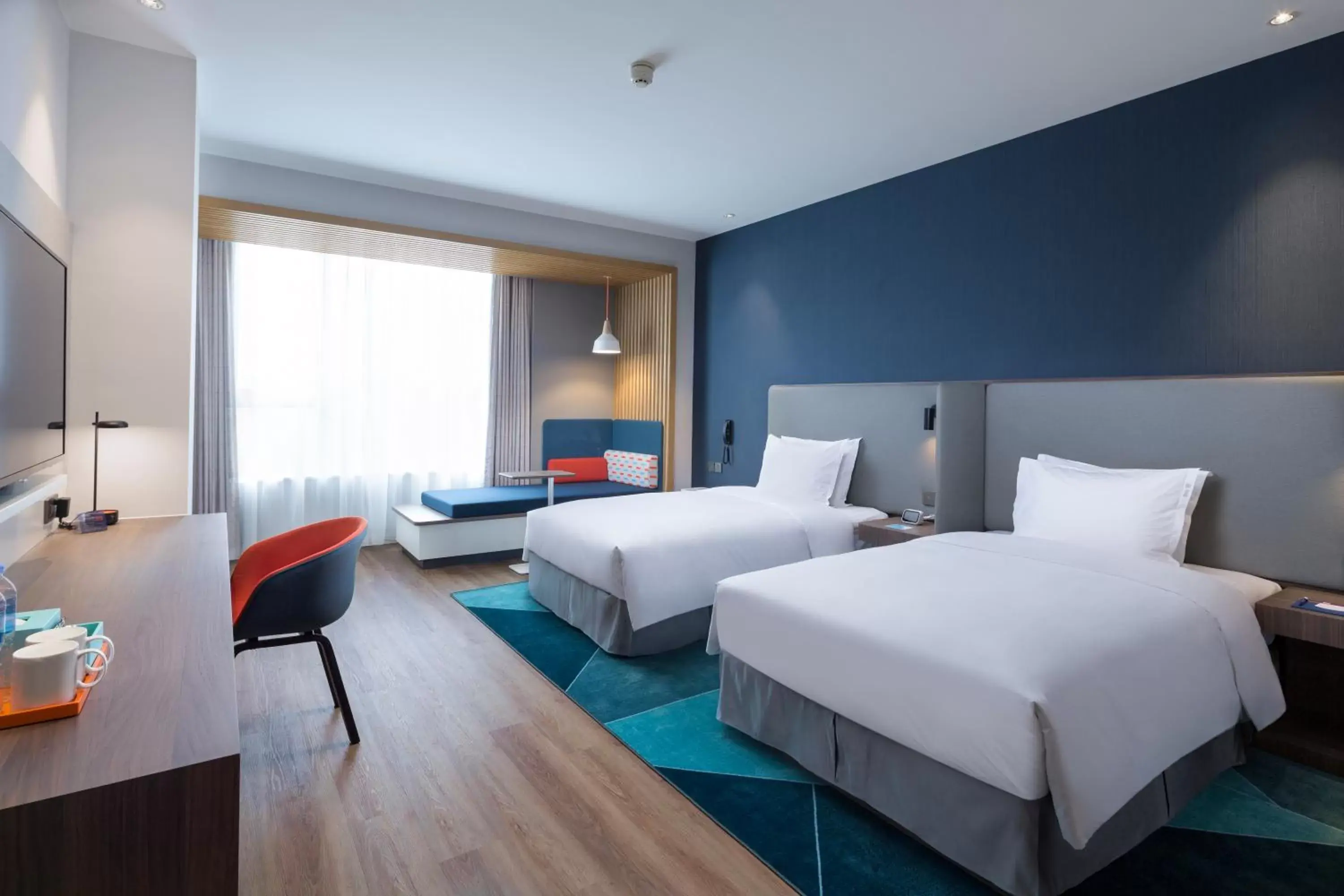 Bed in Holiday Inn Express Shanghai Kangqiao, an IHG Hotel