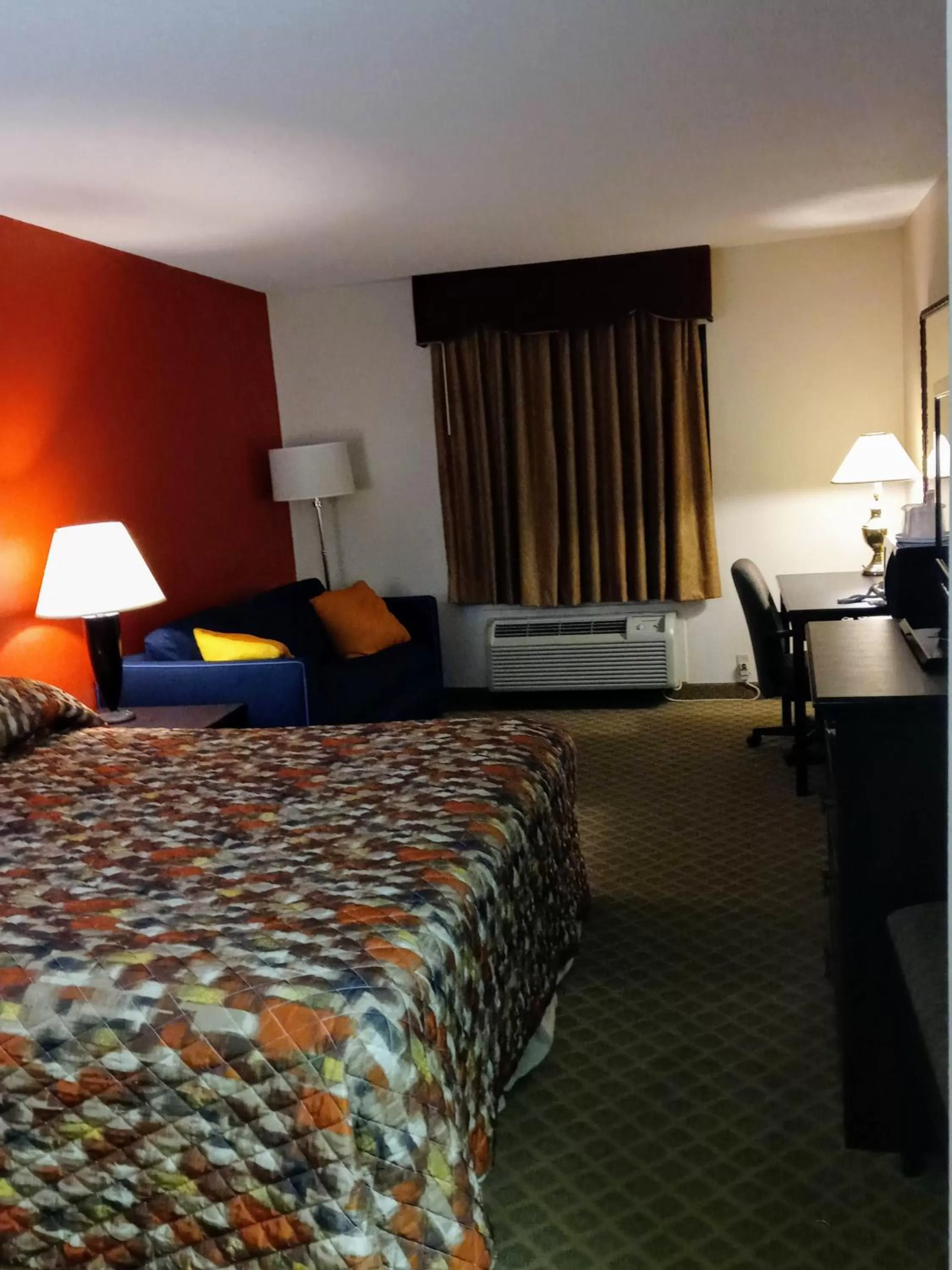 Photo of the whole room in Country Hearth Inn & Suites - Kenton