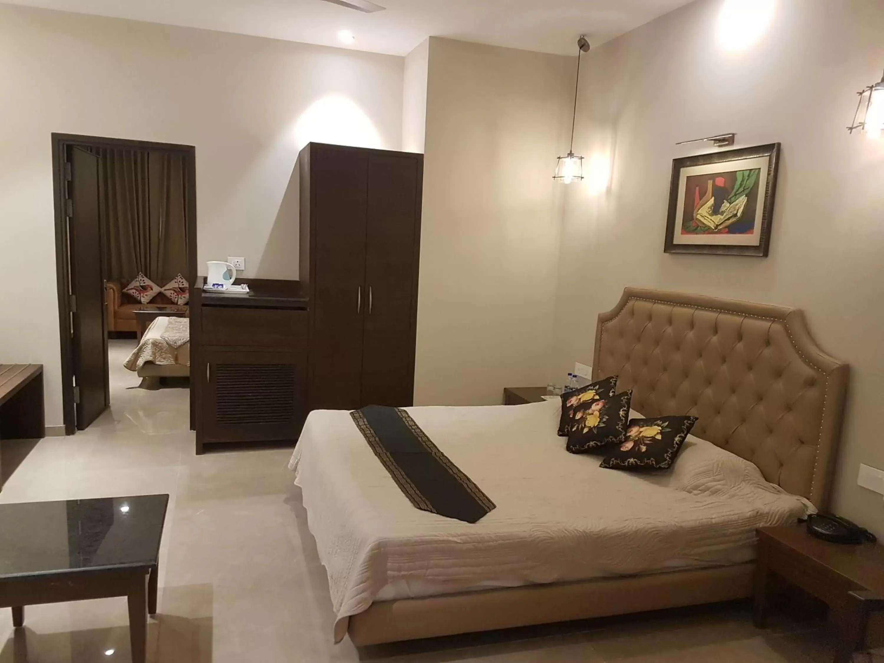 Bedroom, Bed in Hotel Kasauli Regency Stags Not Allowed