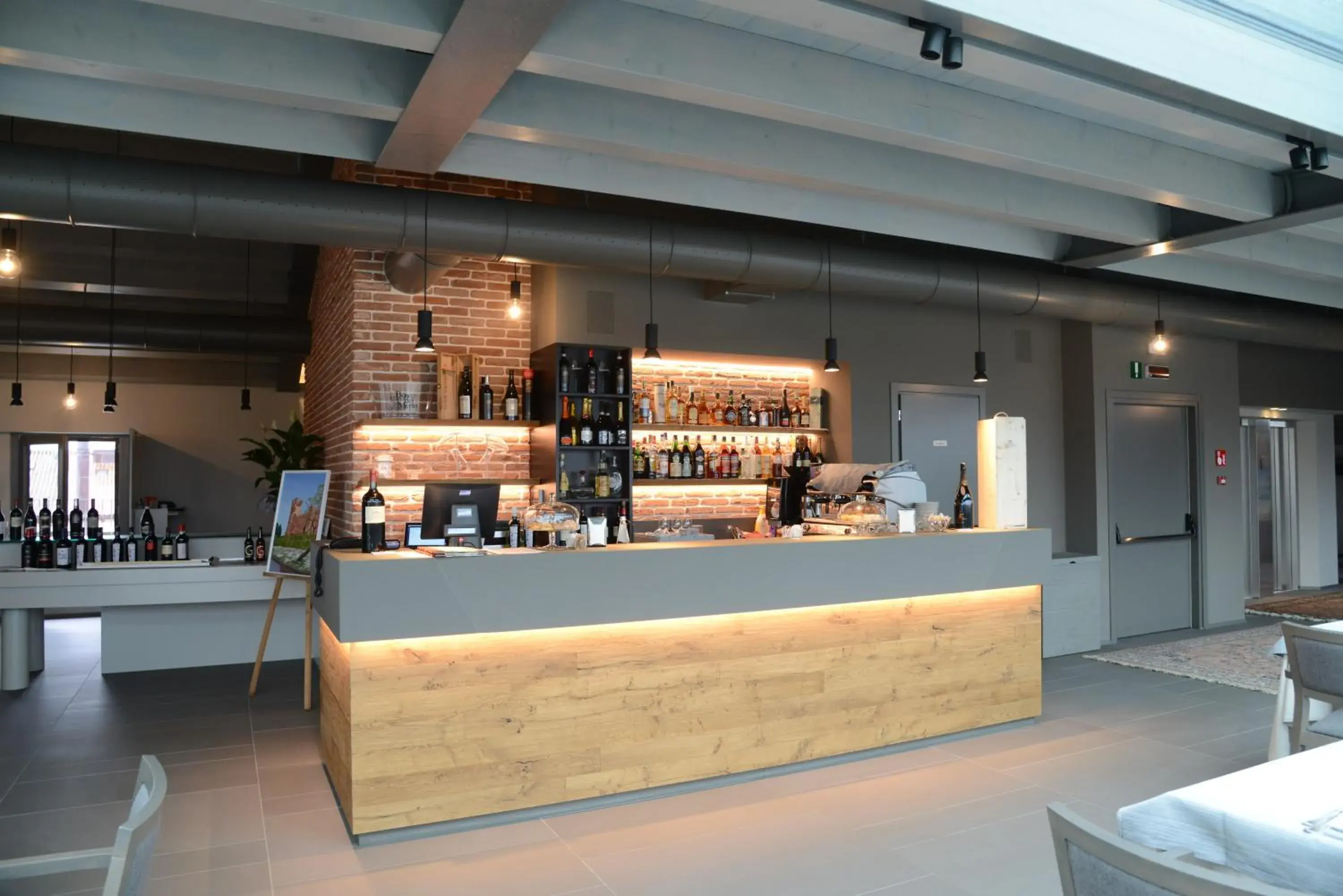 Lounge or bar in Albergo Roma, BW Signature Collection Lounge or bar in Albergo Roma, BW Signature Collection