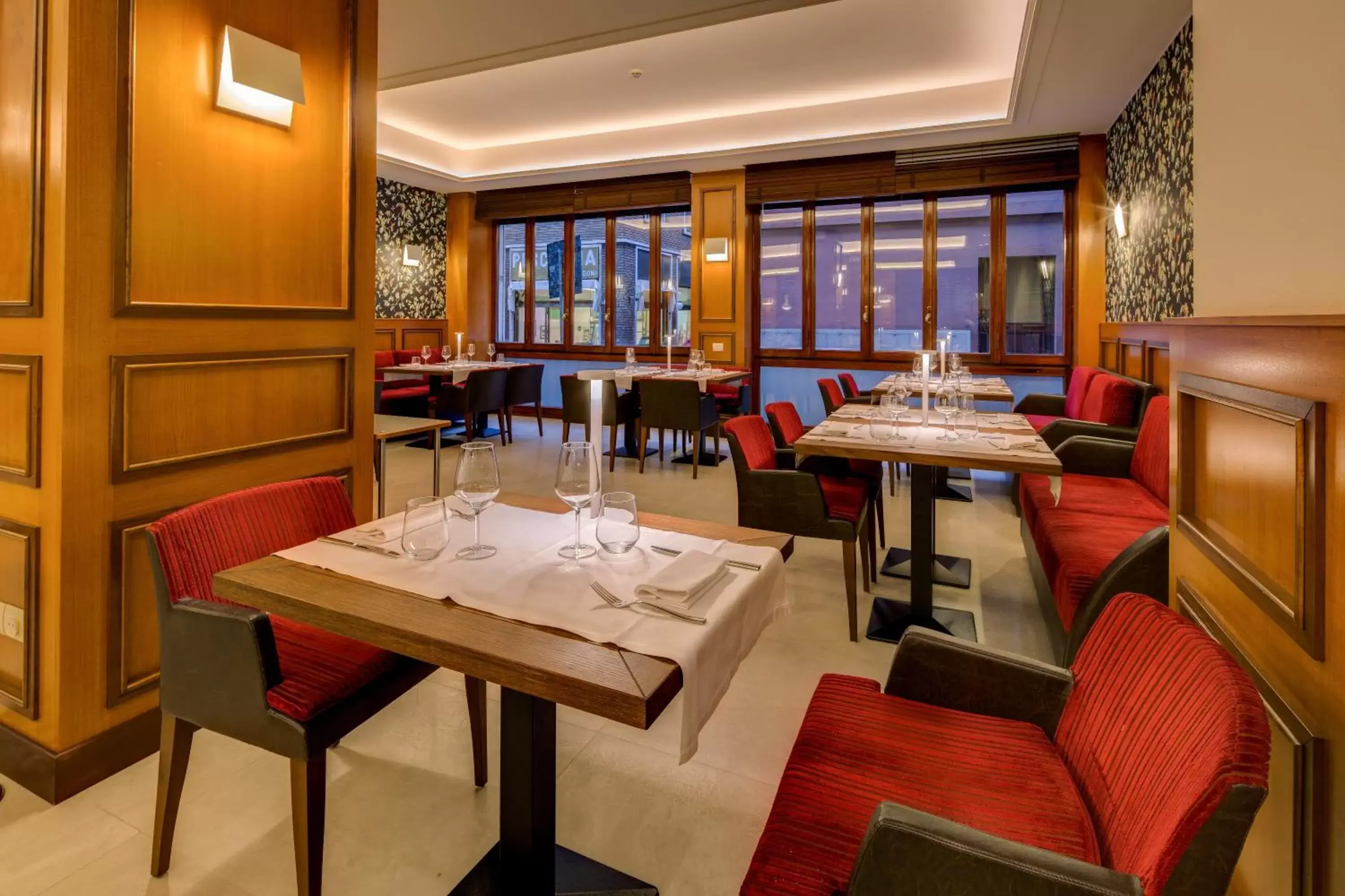 Restaurant/places to eat in Grande Albergo Roma Restaurant/places to eat in Grande Albergo Roma