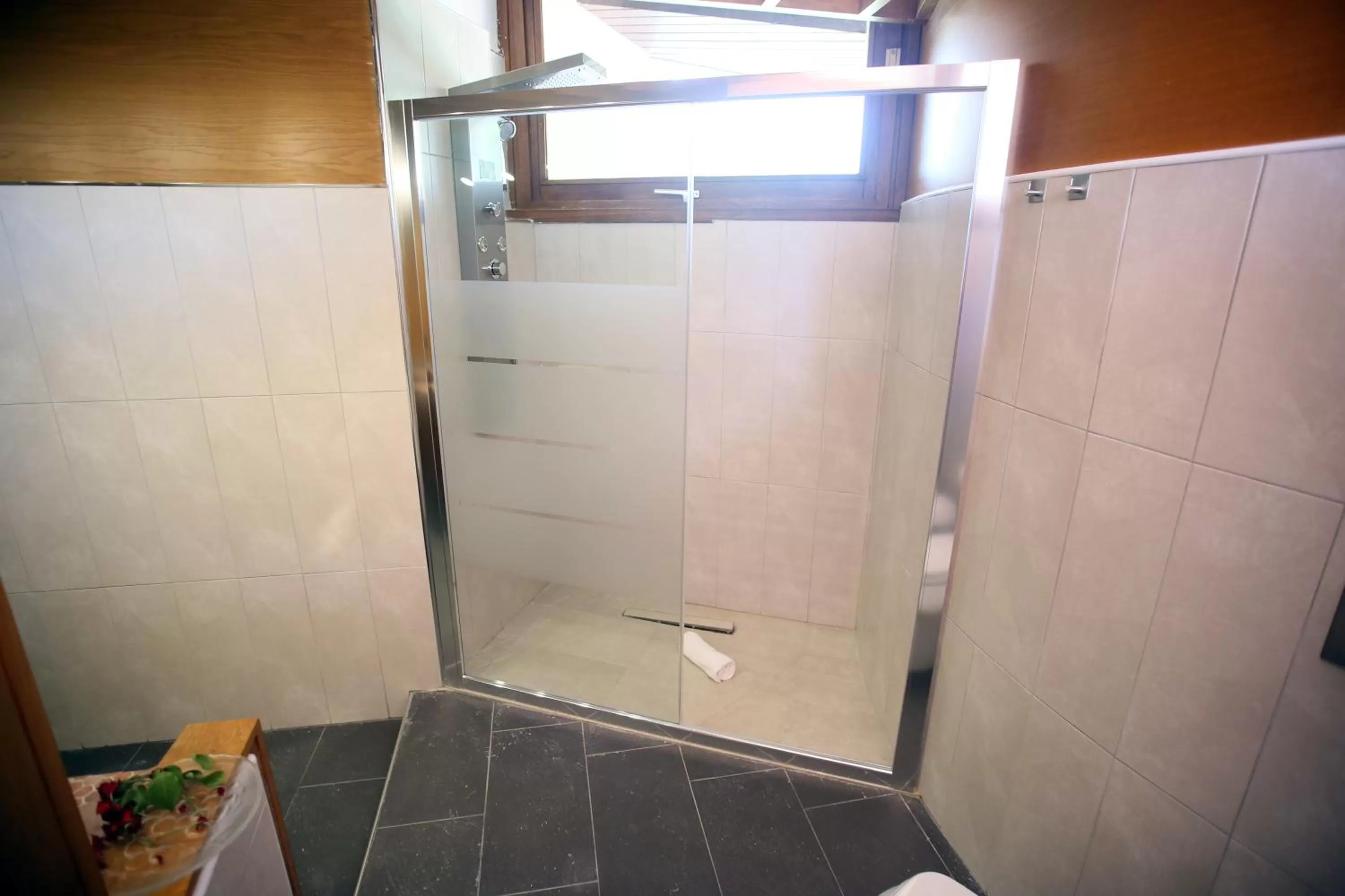 Bathroom in paradise suite