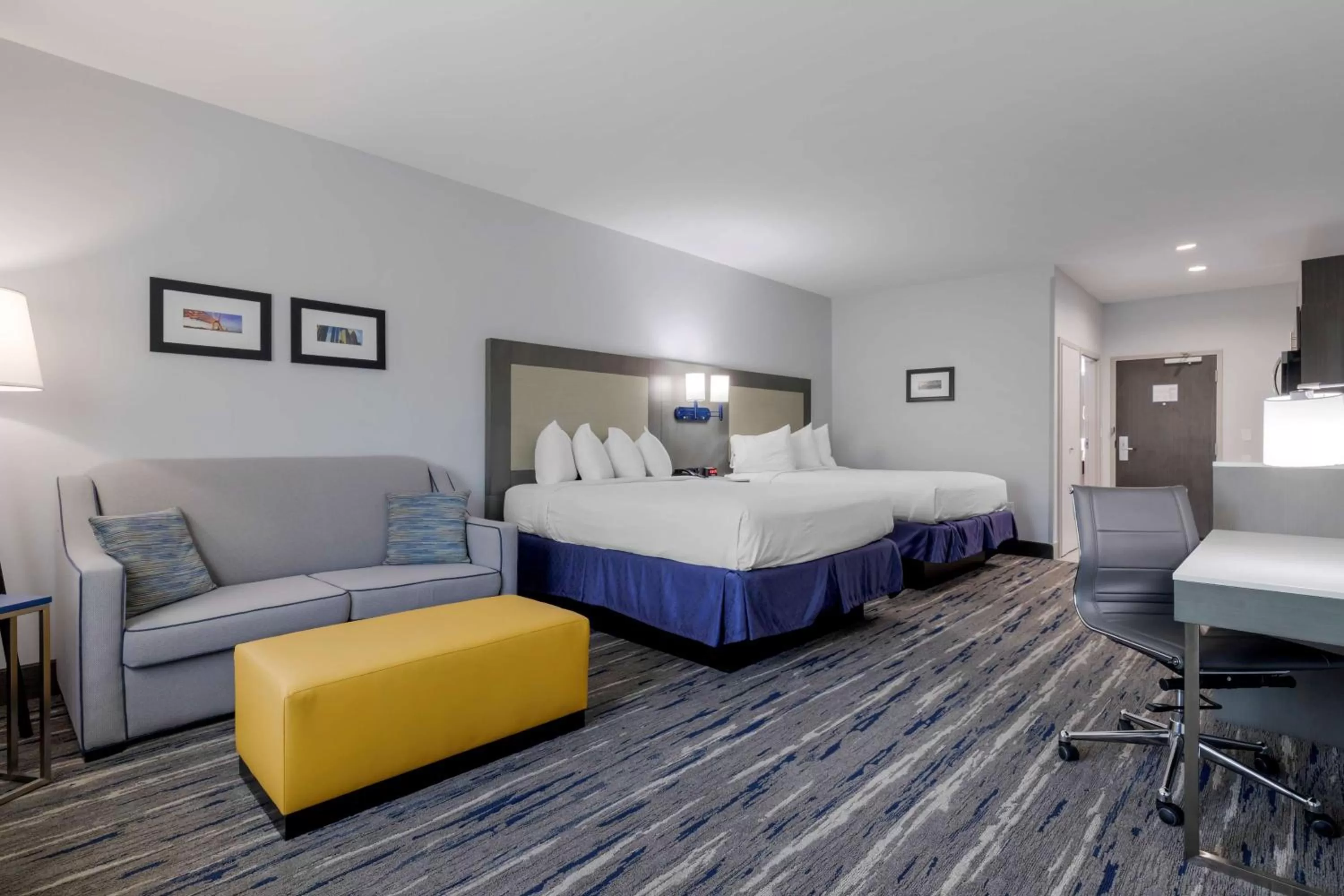 Bedroom, Bed in Best Western Plus Choctaw Inn & Suites
