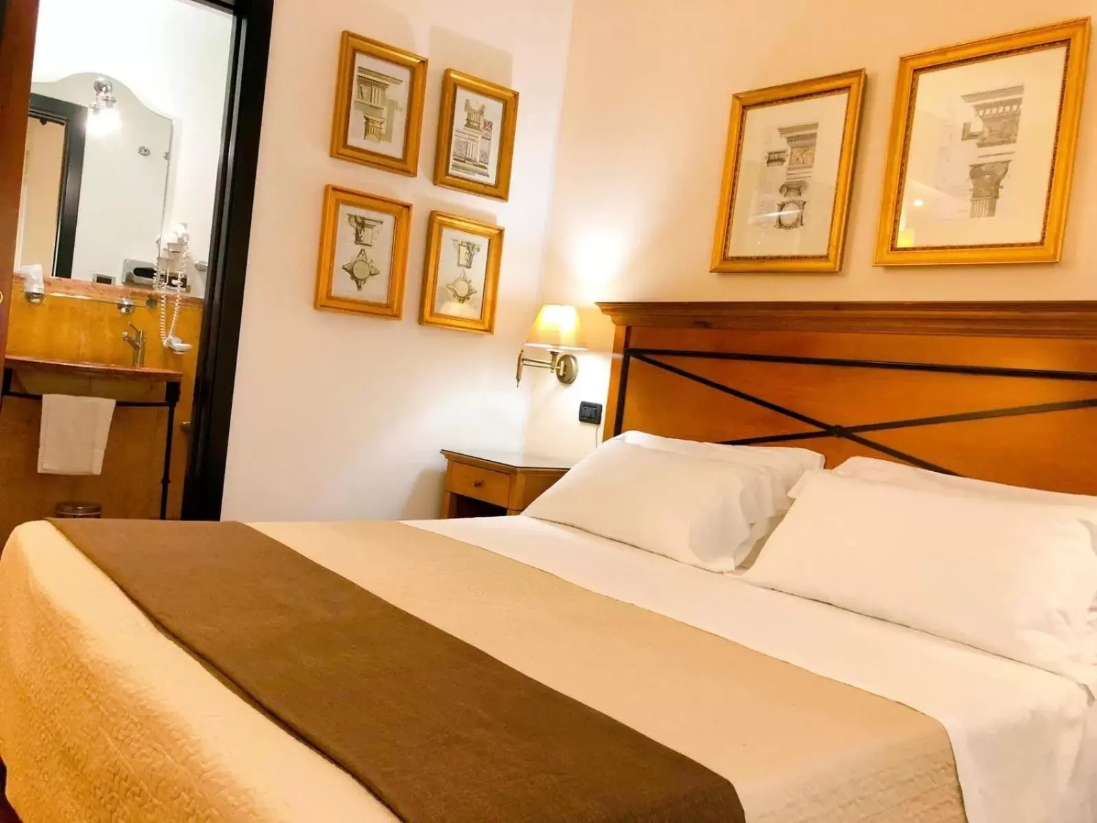 Bed in Hotel Florio Operà Palermo Central