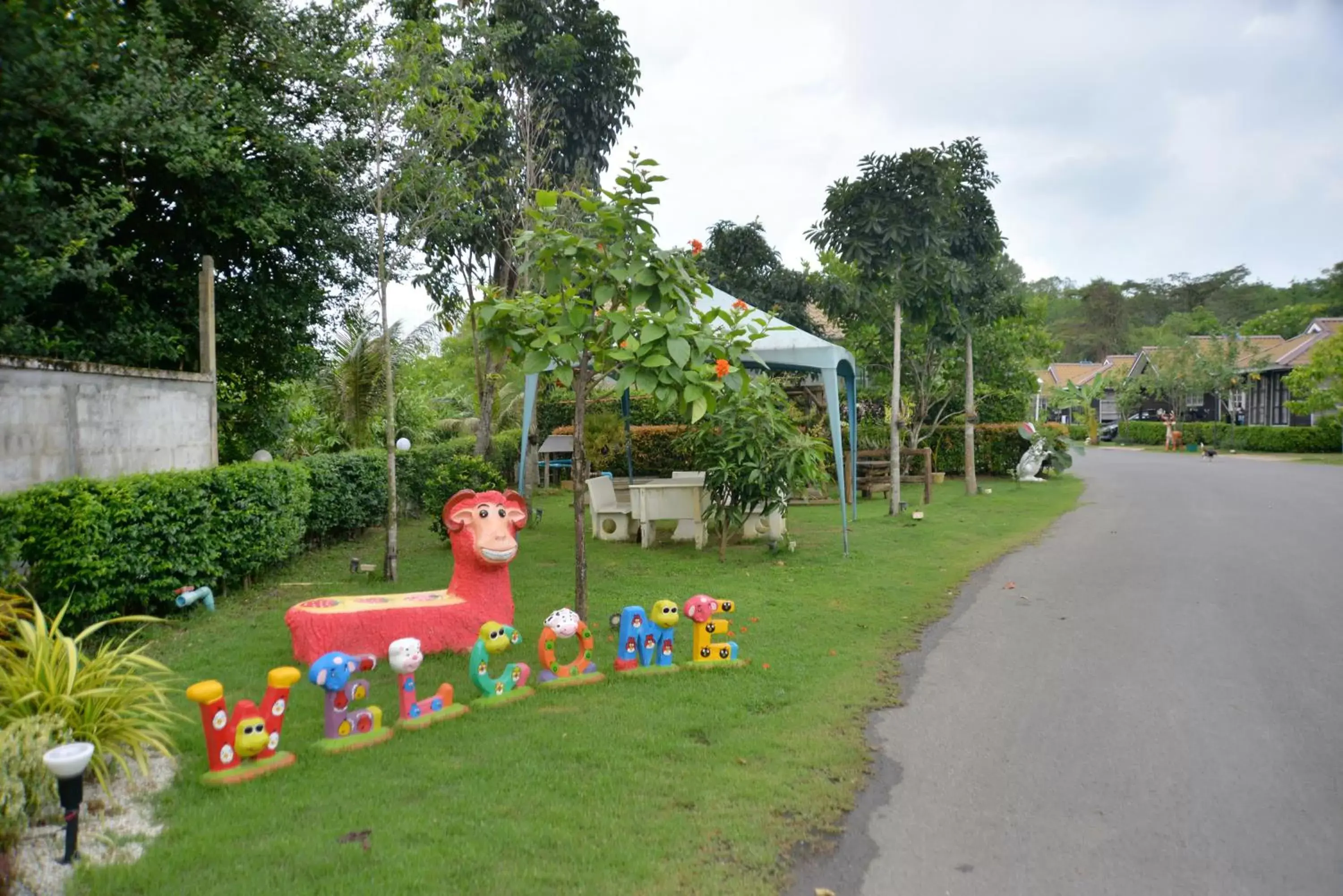 Facade/entrance in Chanpraya Resort