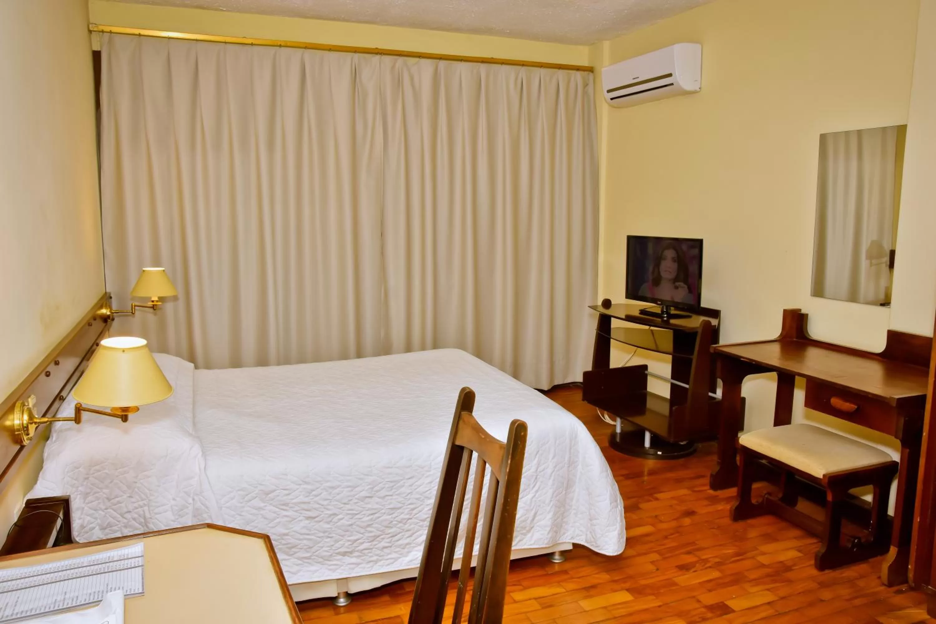 Bed in Hotel Estoril