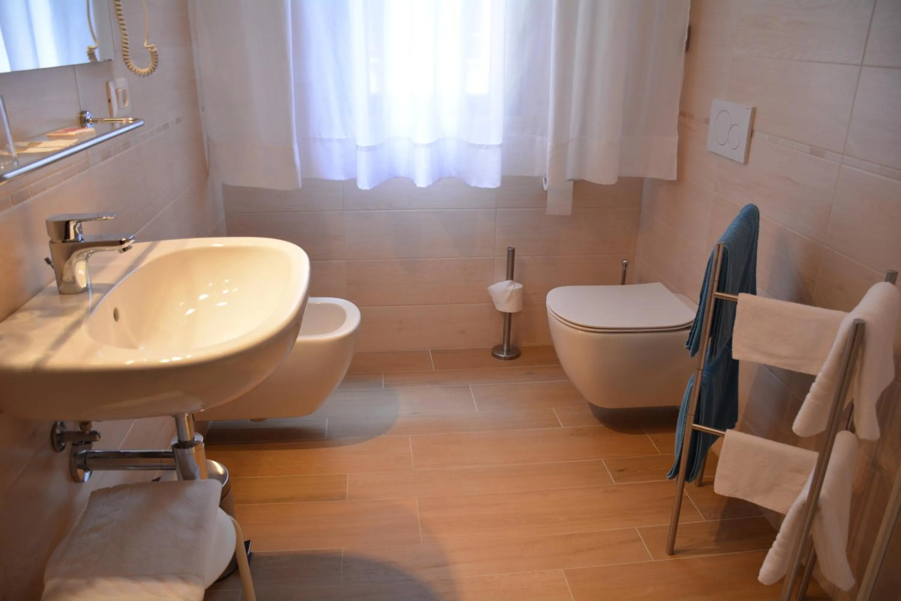 Toilet in Hotel Centrale