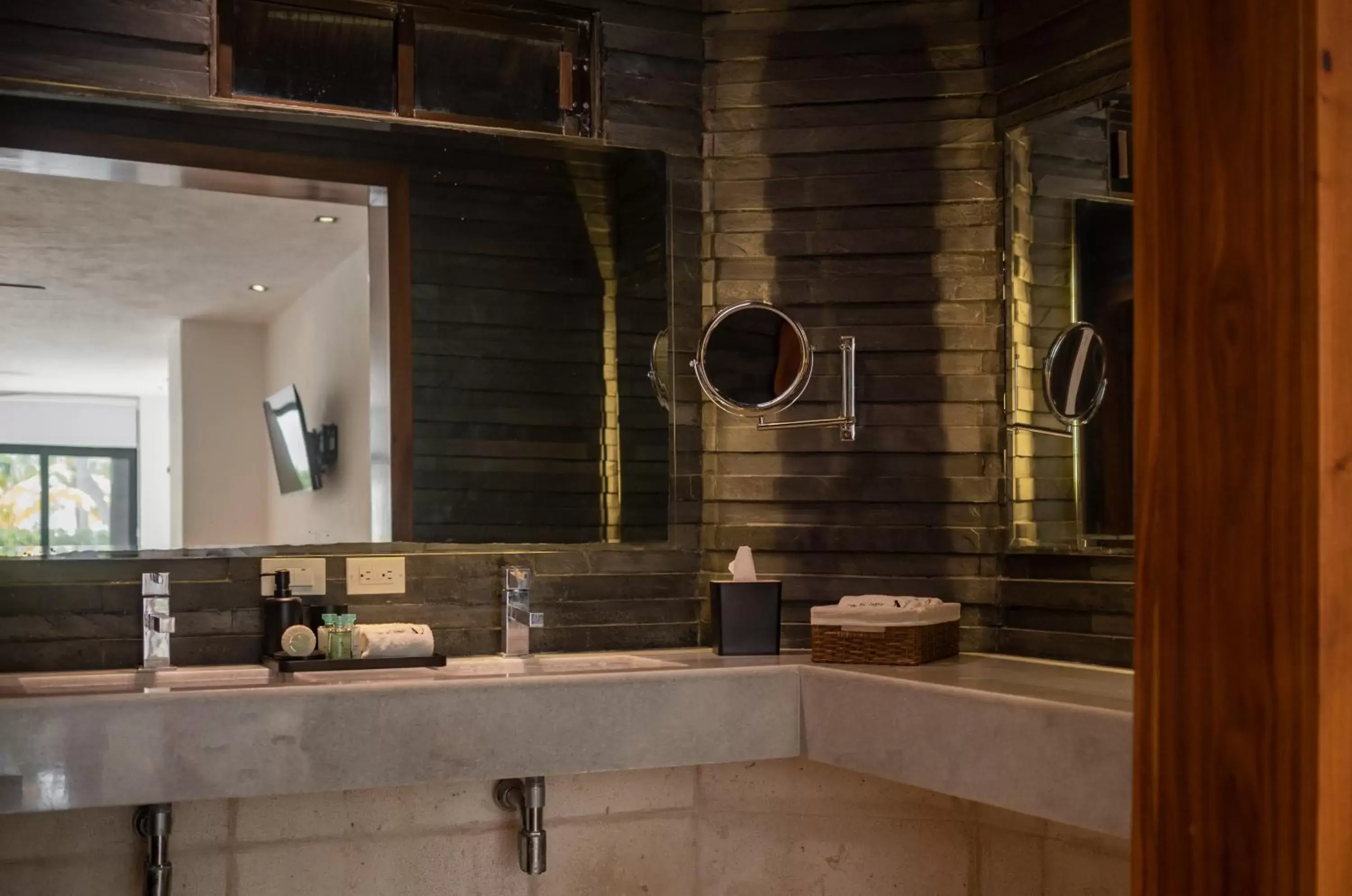 Bathroom in Casa del Jaguar Beach Hotel