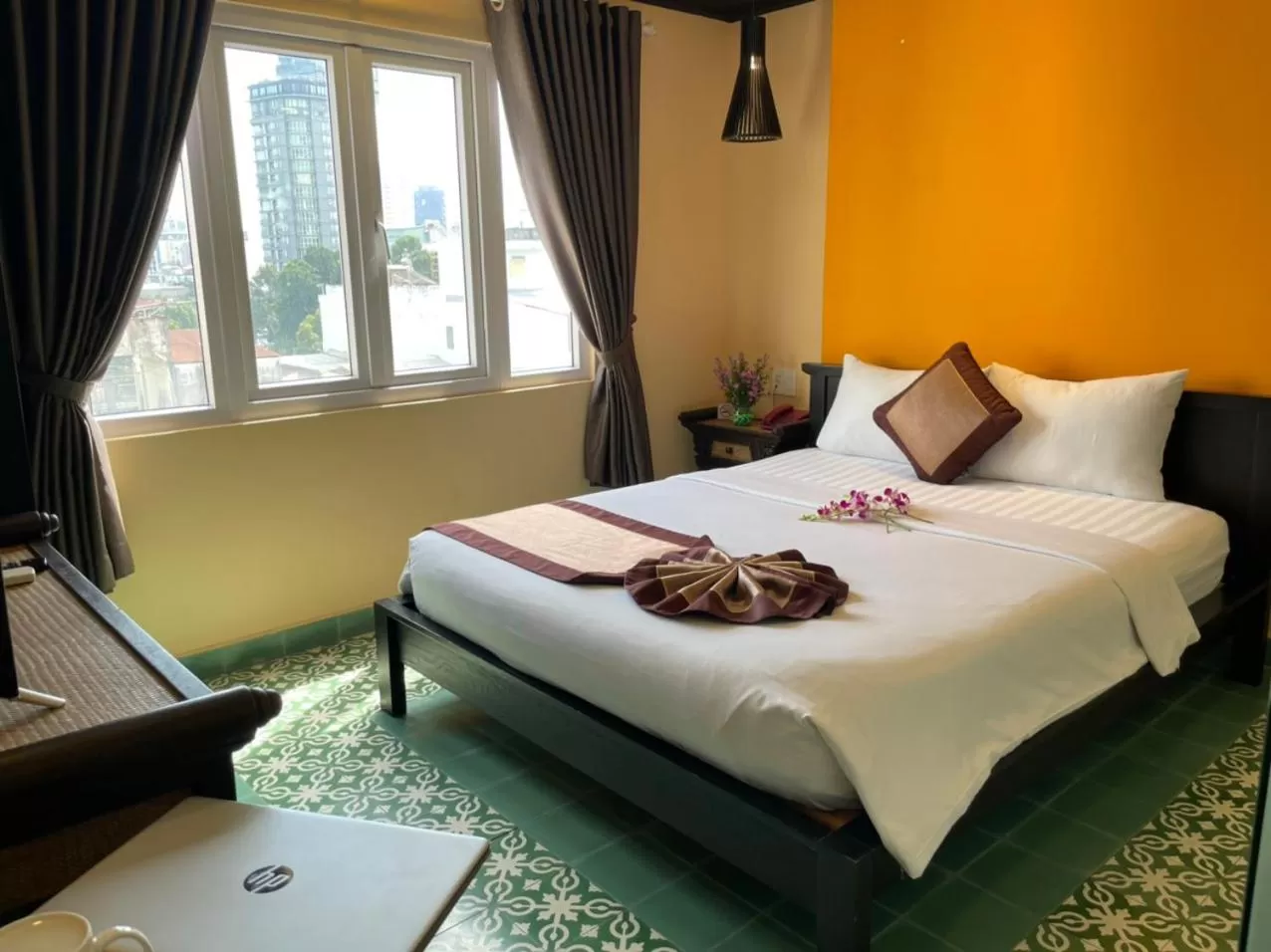 Bed in Ipeace Hotel - Bùi Viện Walking Street