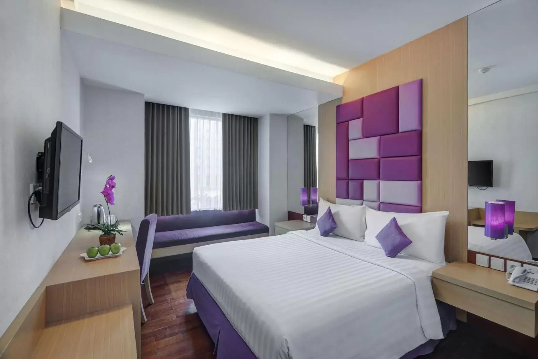 Bedroom in Quest Hotel Darmo - Surabaya by ASTON