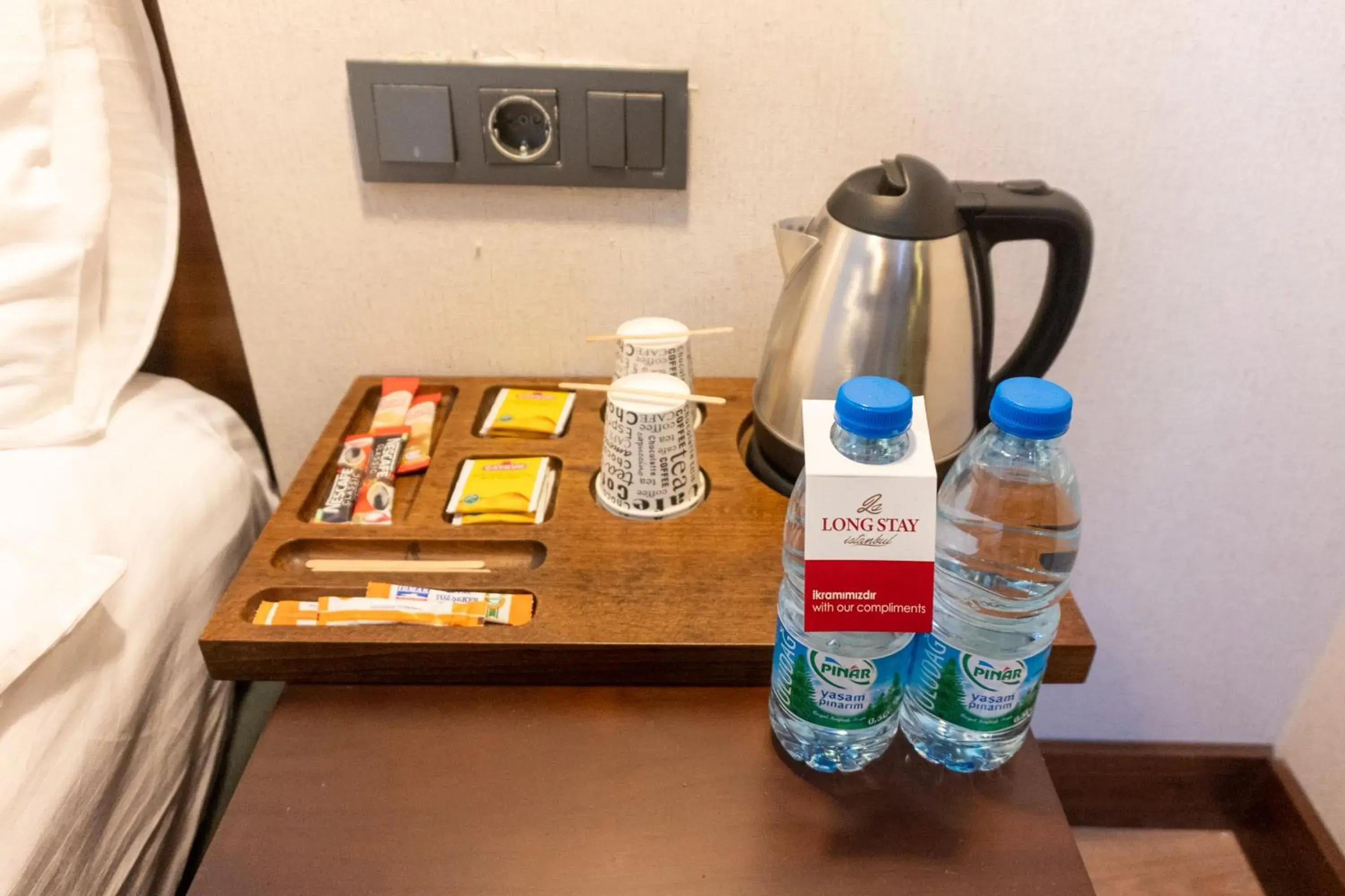Coffee/tea facilities in Trass Hotel