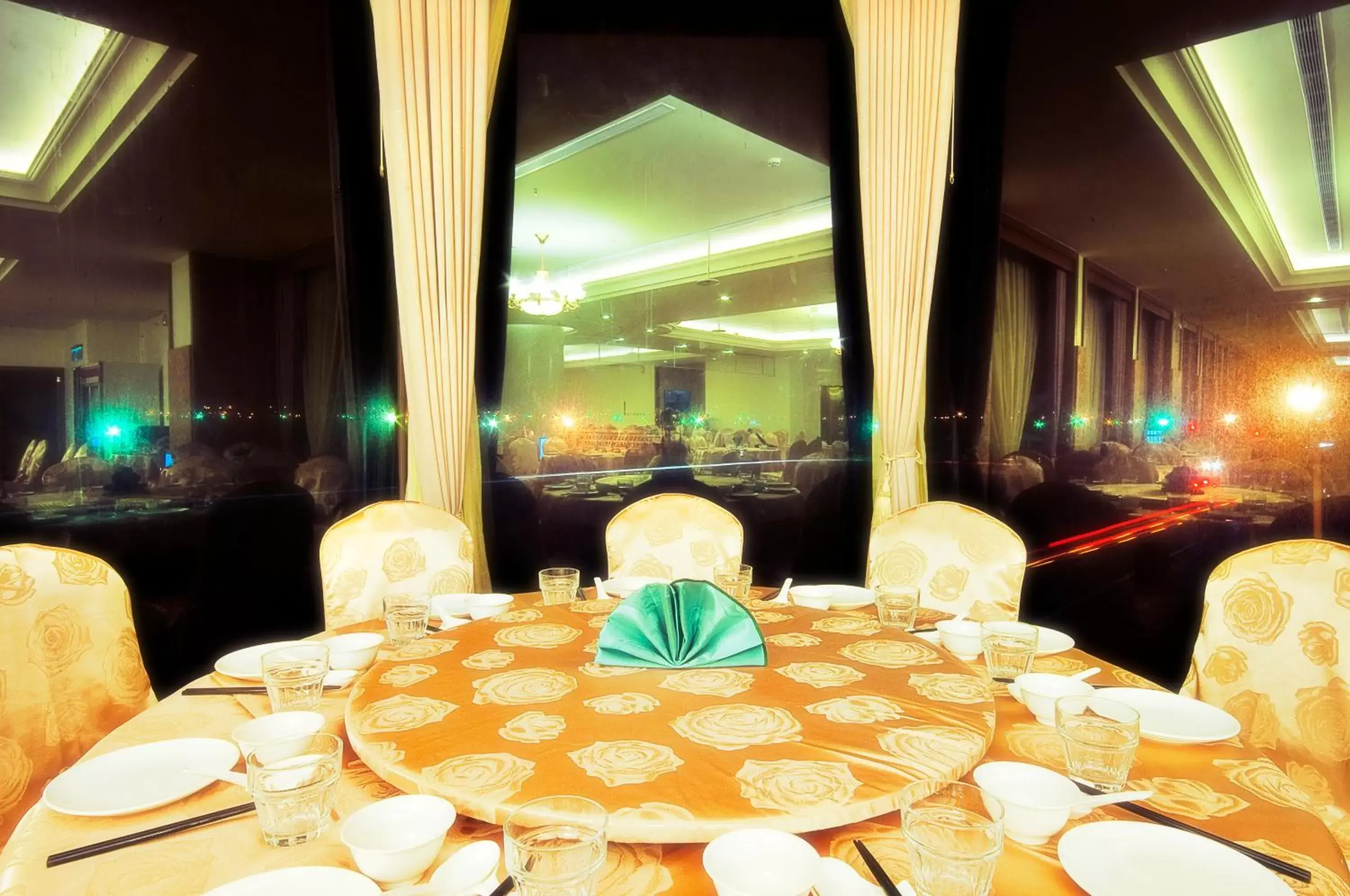 Banquet/Function facilities, Restaurant/Places to Eat in Yaling Hotel