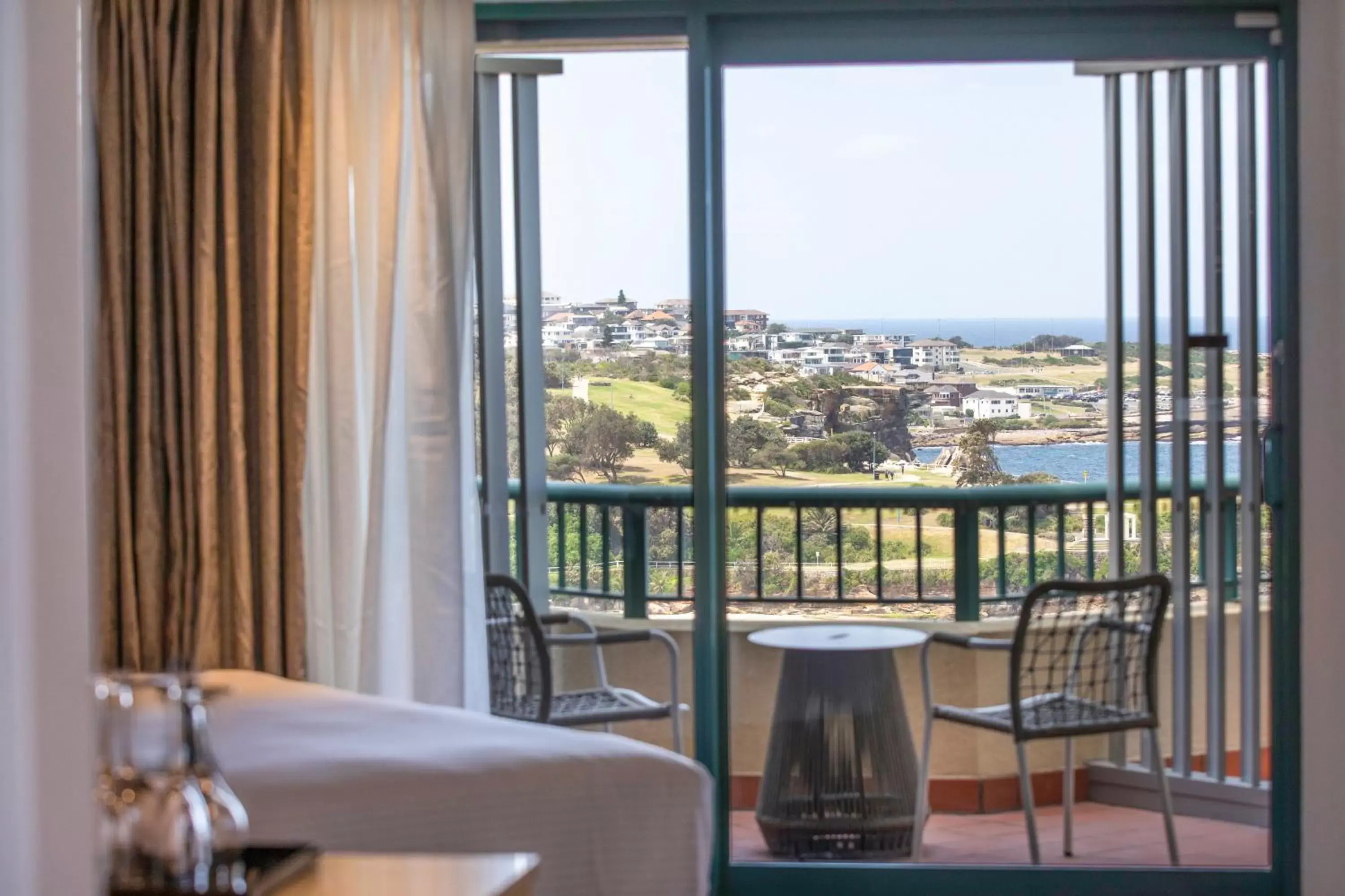 Balcony/Terrace in Crowne Plaza Sydney Coogee Beach, an IHG Hotel